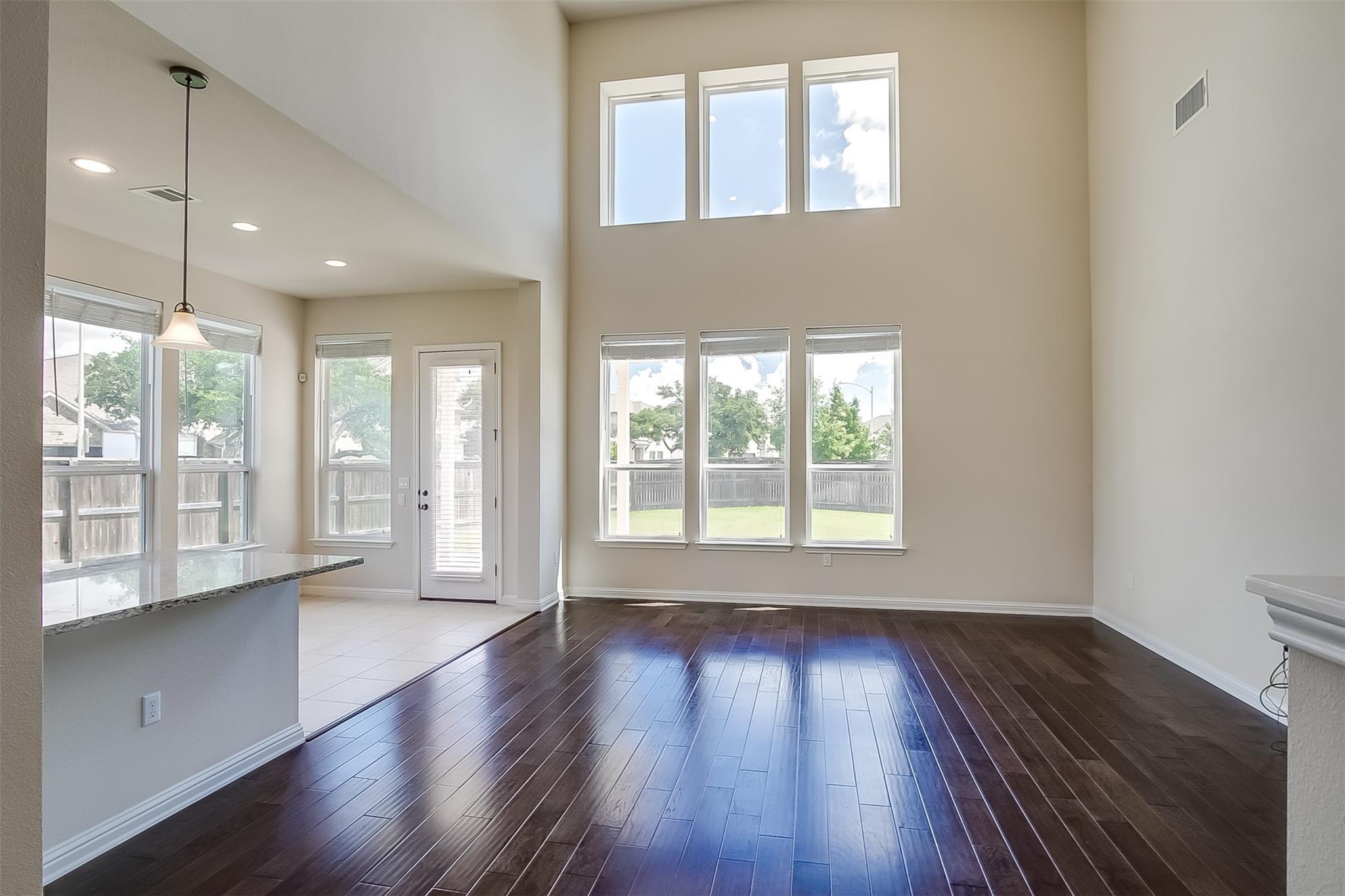 9424 Kyles Stake Rd, Austin, TX 78717