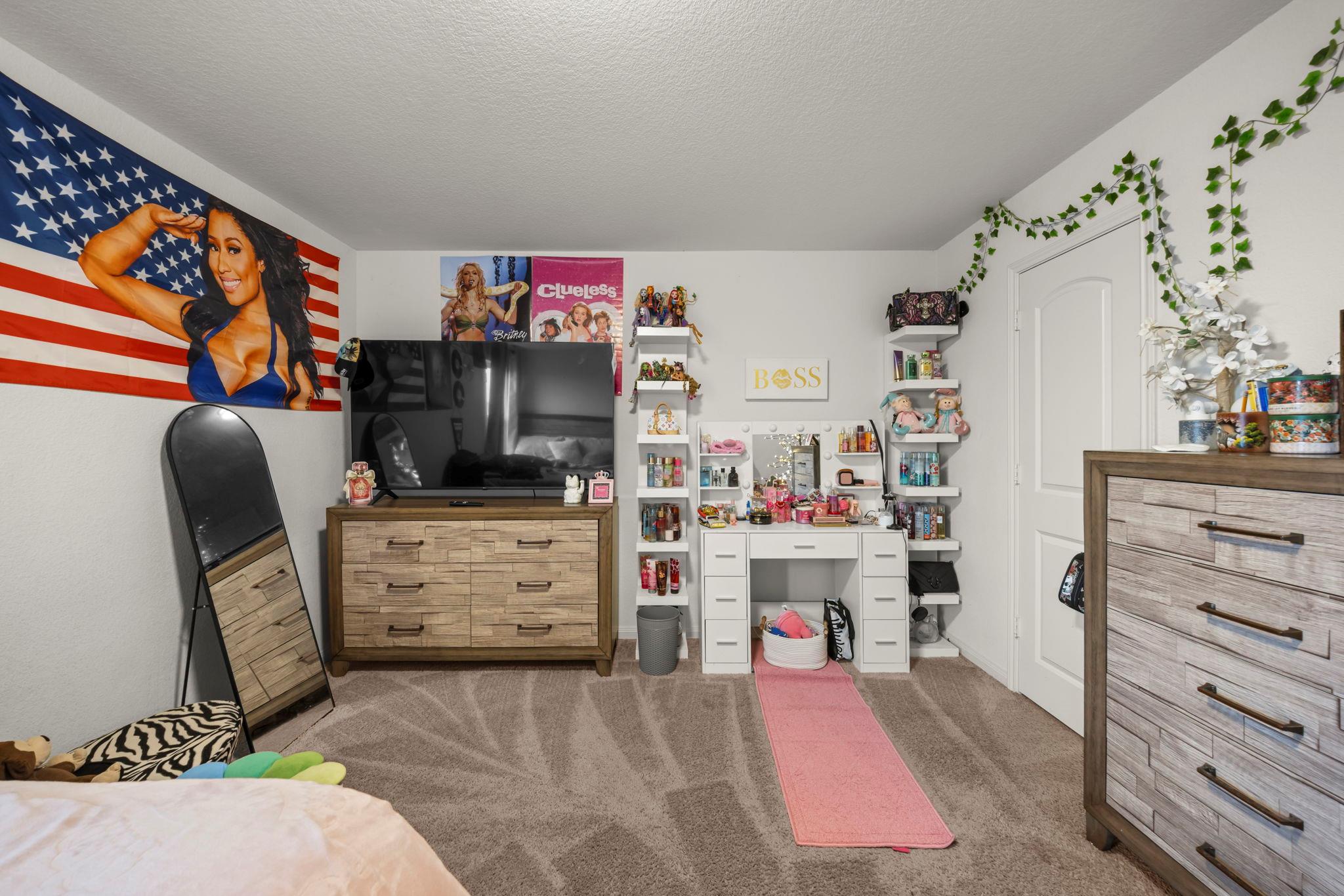 660 Yearwood Ln, Jarrell, TX 76537