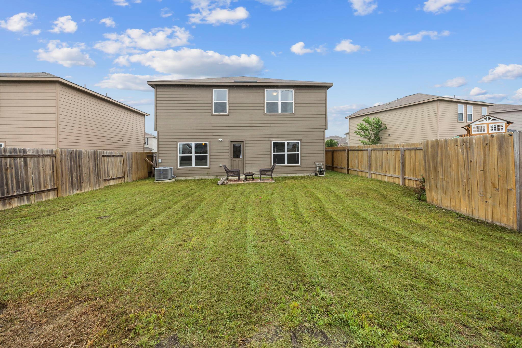 660 Yearwood Ln, Jarrell, TX 76537