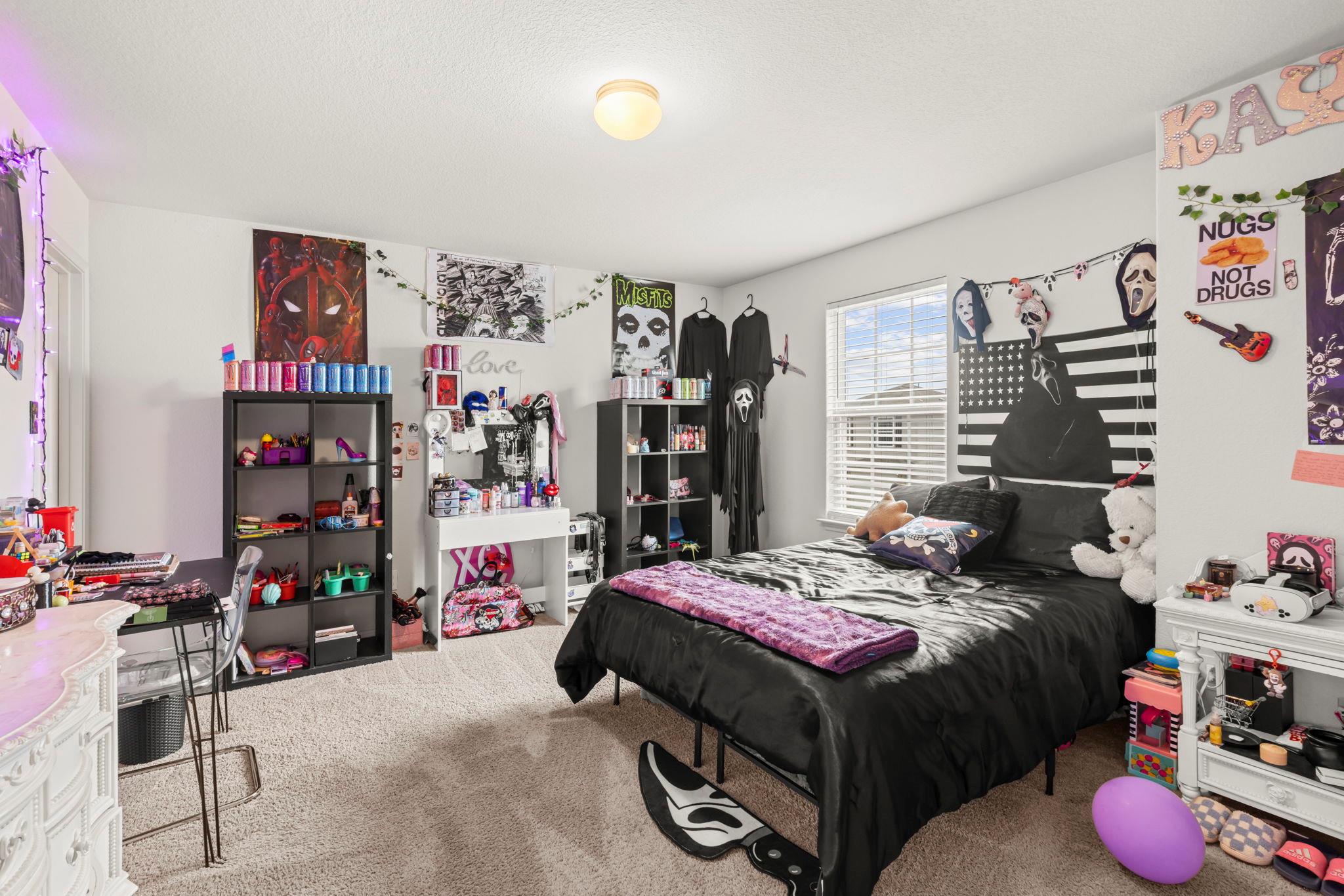 660 Yearwood Ln, Jarrell, TX 76537