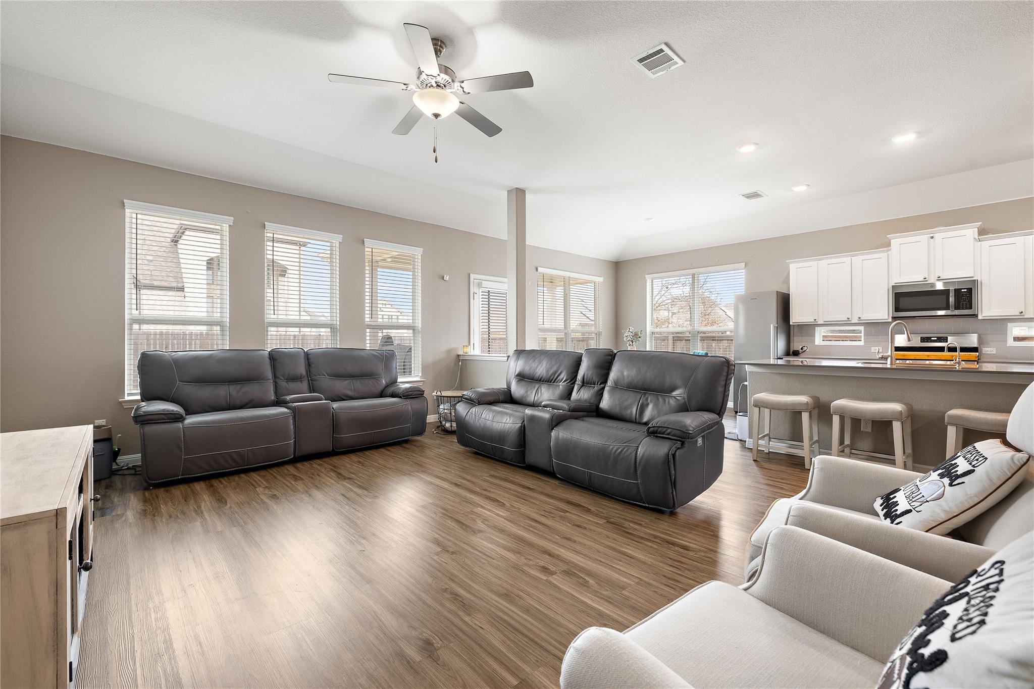 129 Magdalene Way, Liberty Hill, TX 78642