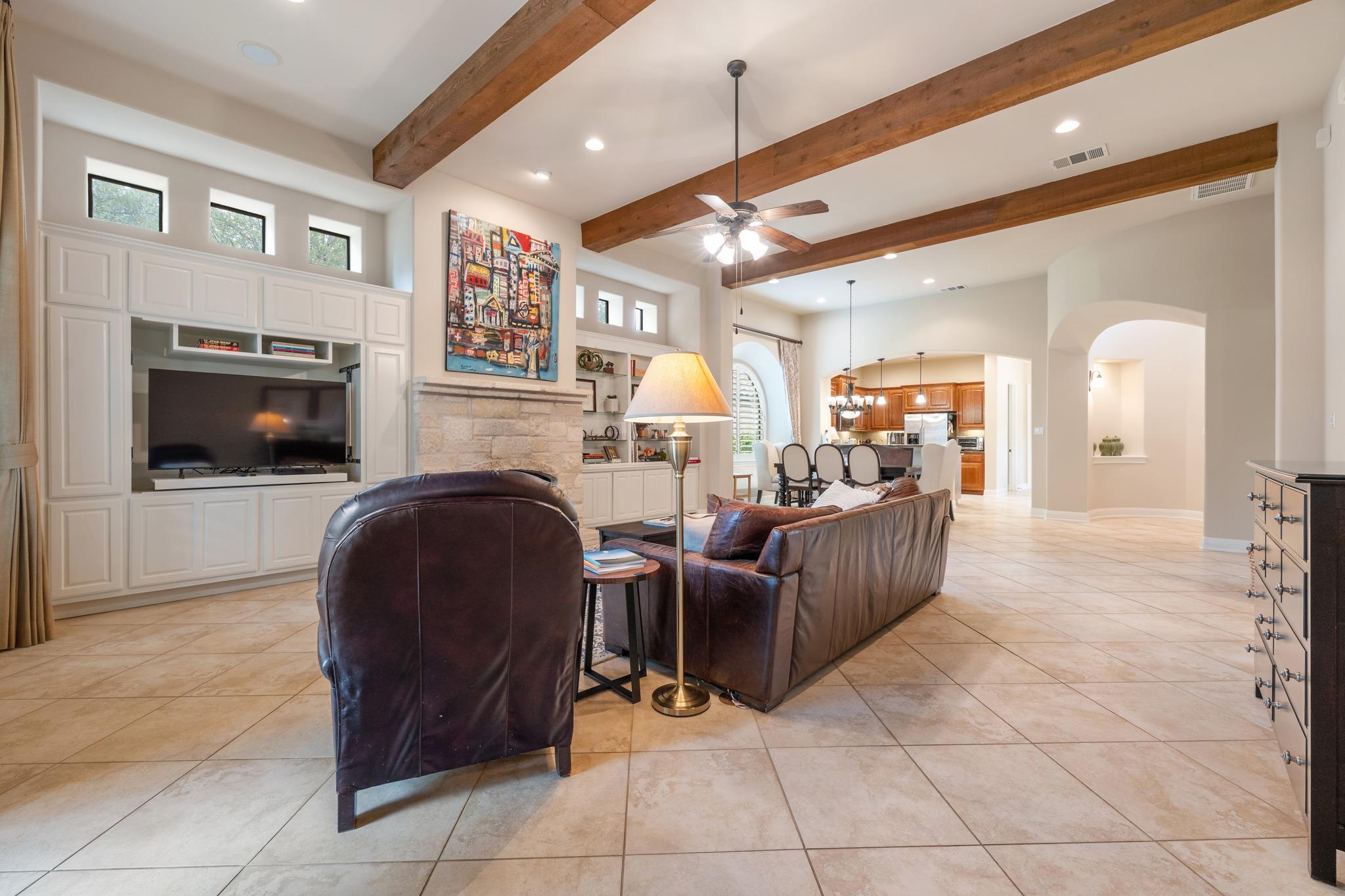 2813 University Club Dr, Austin, TX 78732
