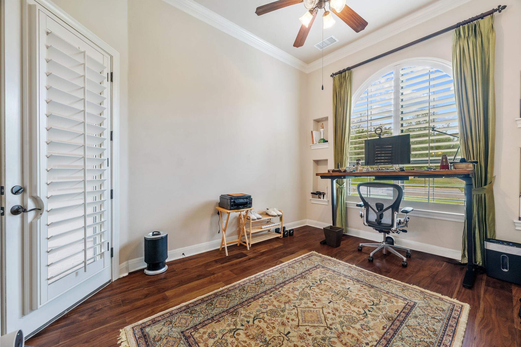 2813 University Club Dr, Austin, TX 78732
