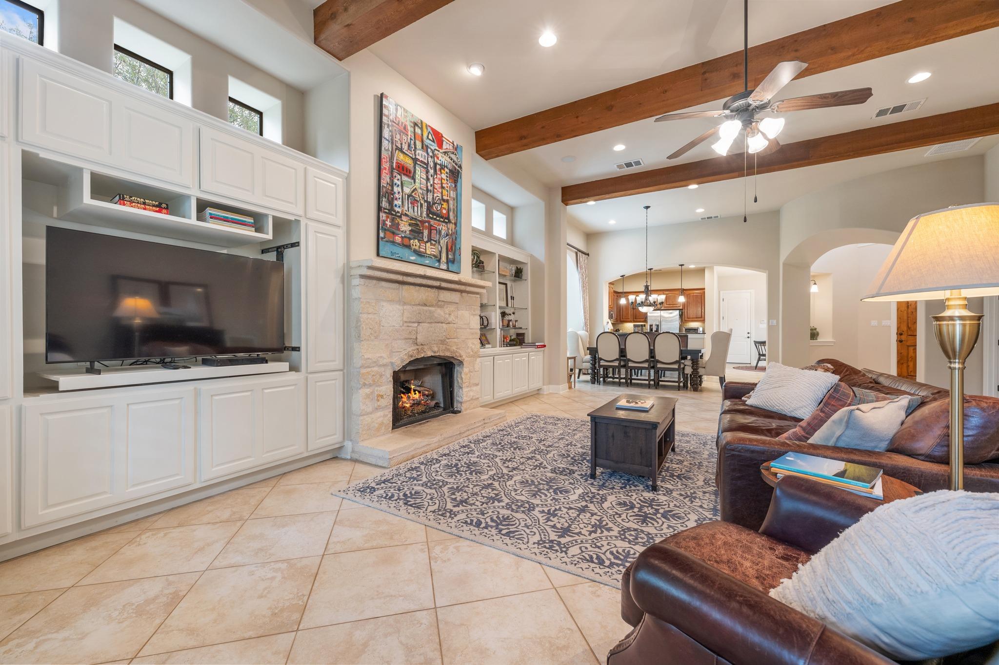 2813 University Club Dr, Austin, TX 78732