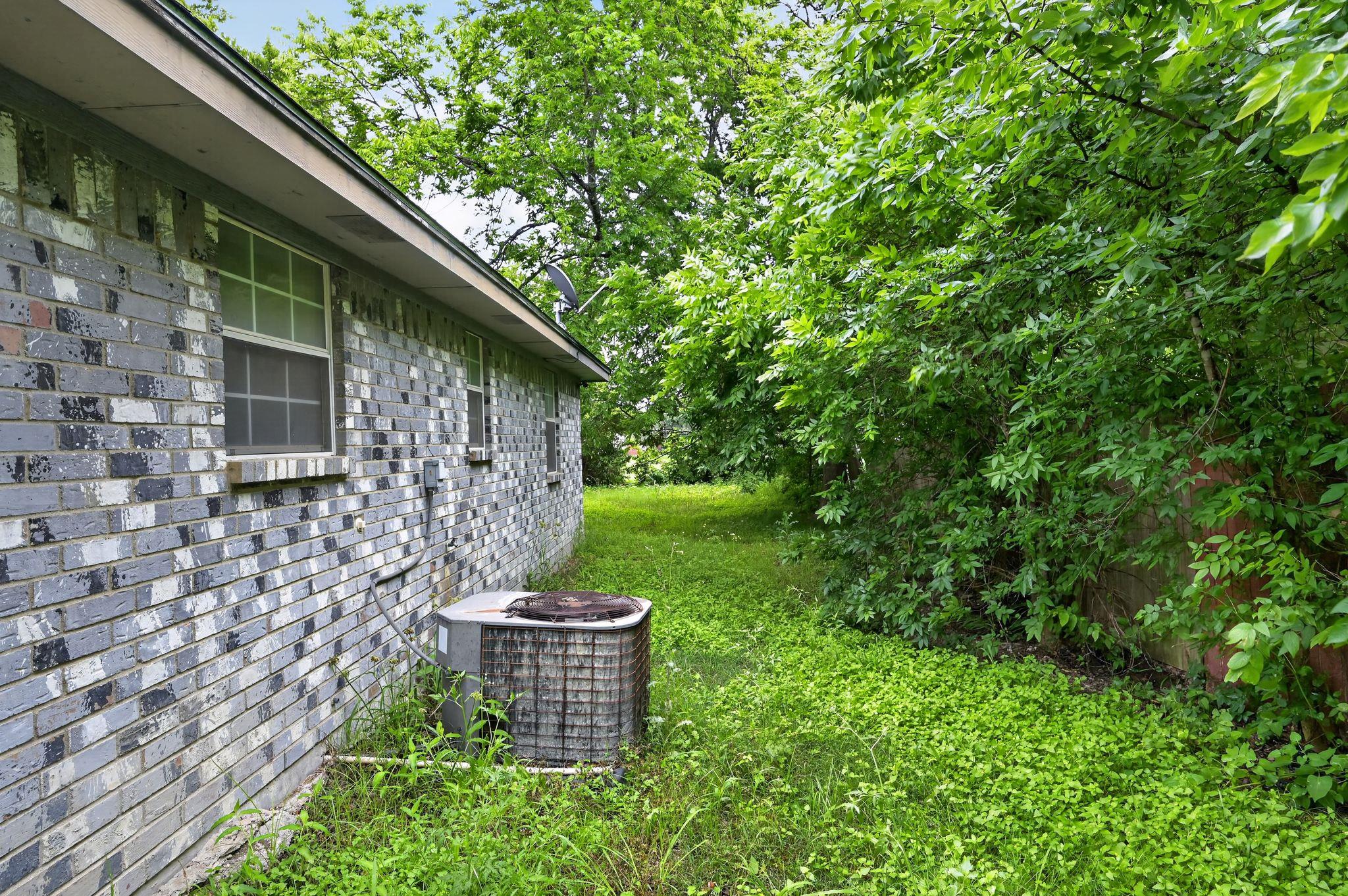 1003 S 4th St, Temple, TX 76504