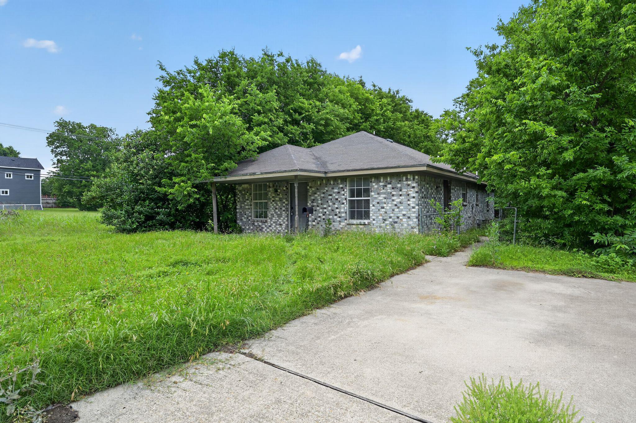 1003 S 4th St, Temple, TX 76504