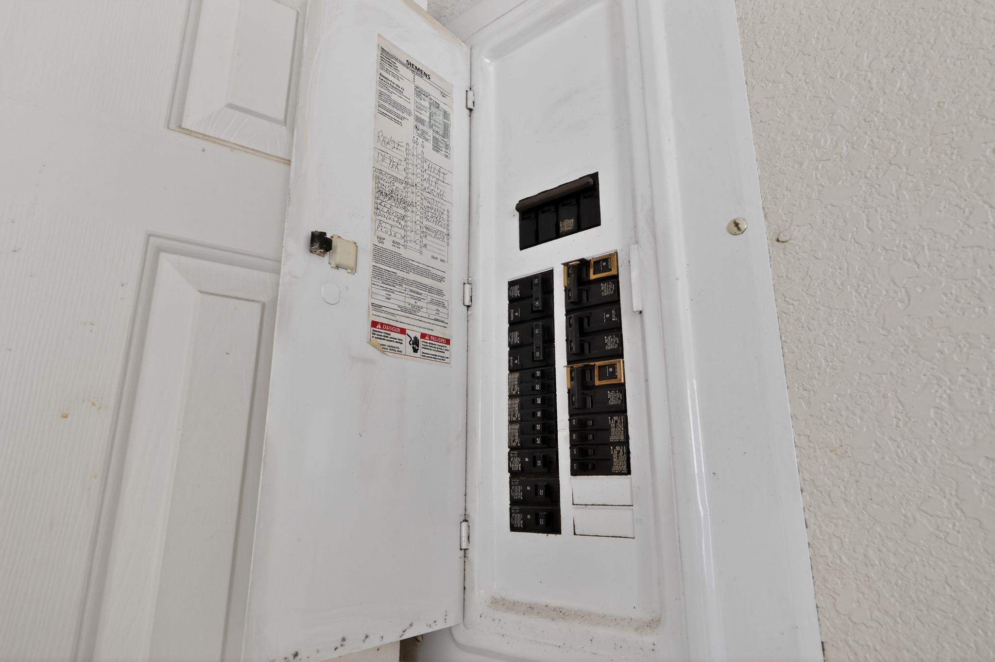 1003 S 4th St, Temple, TX 76504