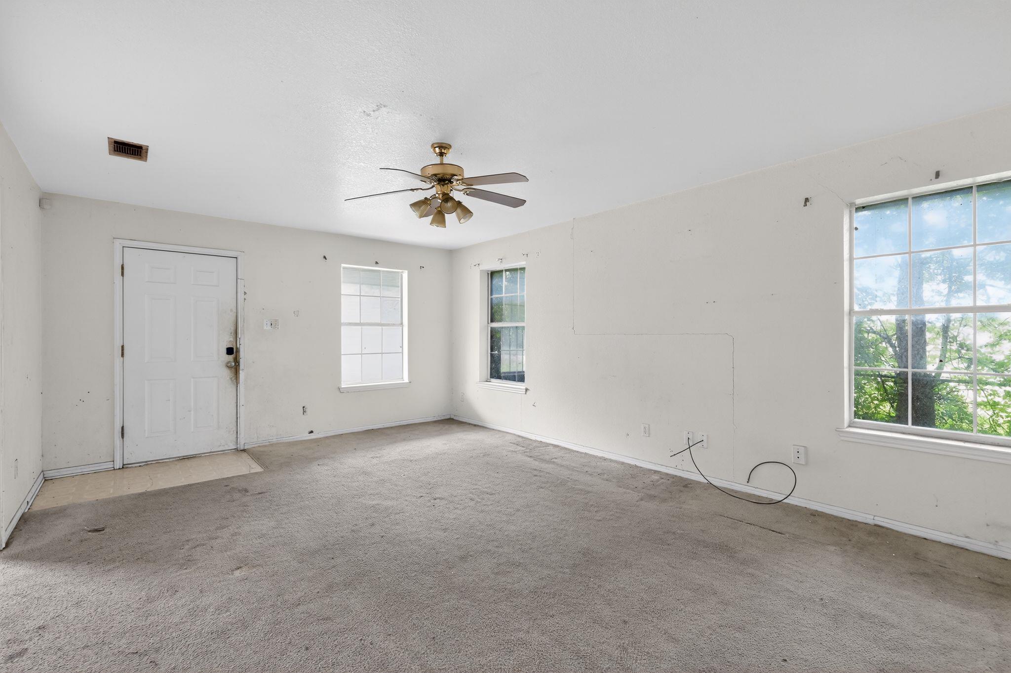 1003 S 4th St, Temple, TX 76504