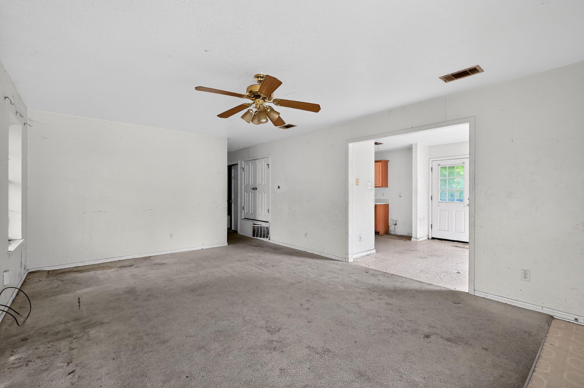 1003 S 4th St, Temple, TX 76504