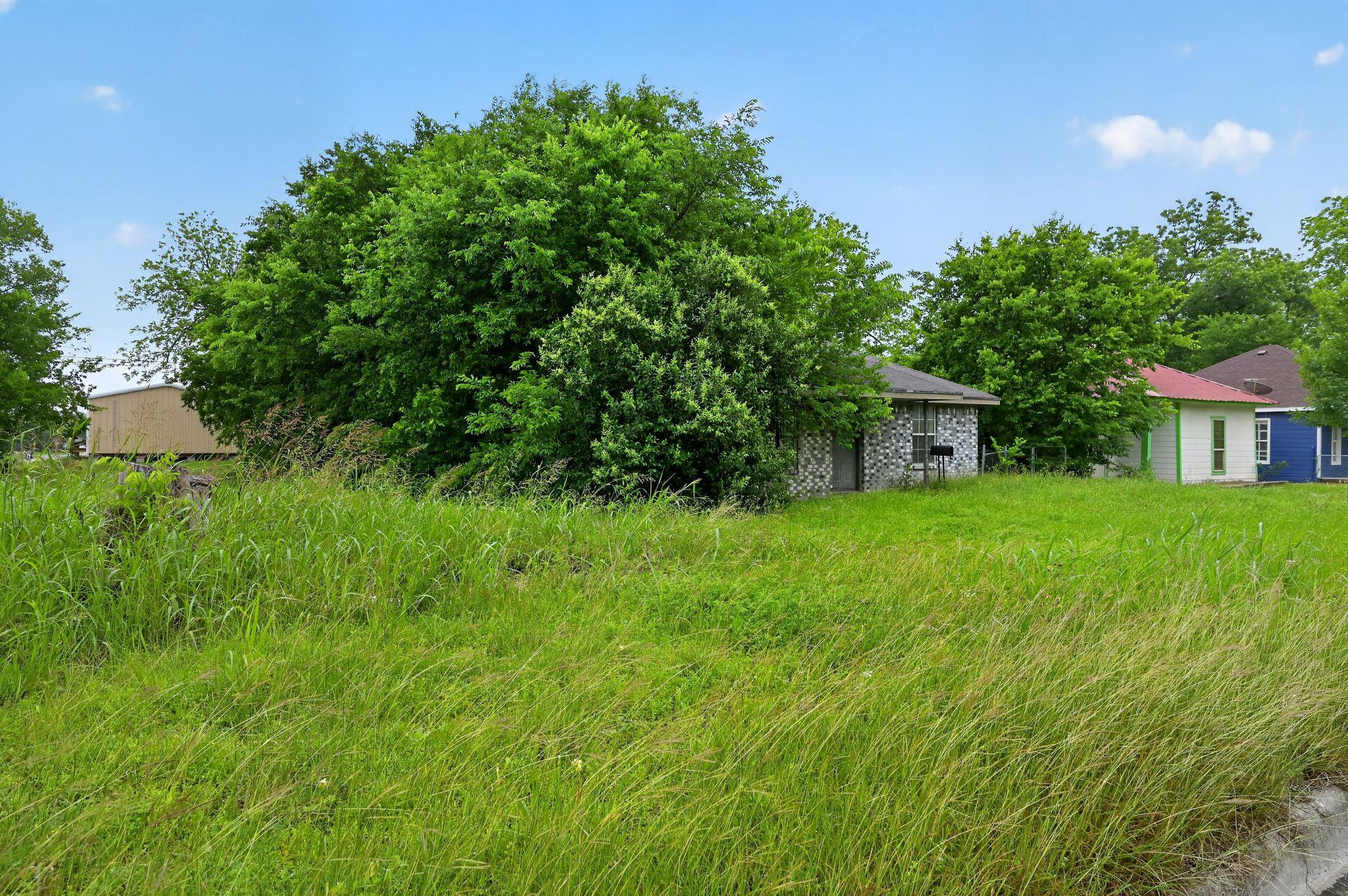 1003 S 4th St, Temple, TX 76504