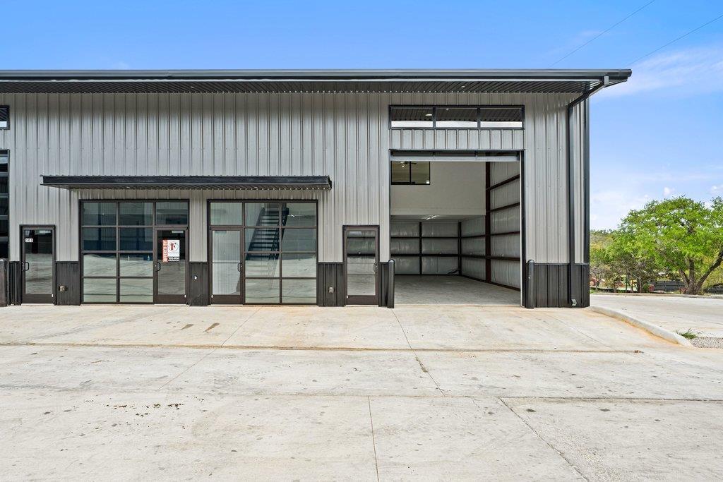 451 Farrell Rd # 301B, Dripping Springs, TX 78620
