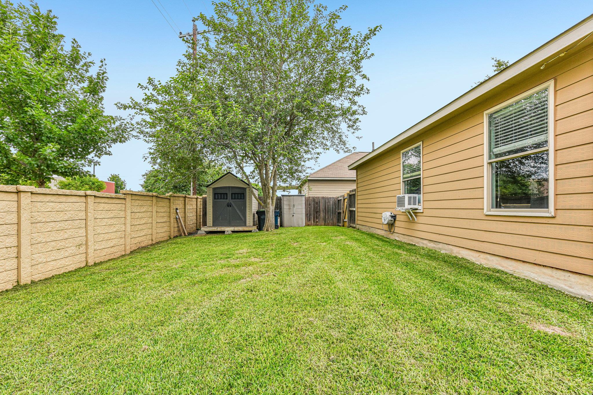 1520 Kothman Dr, Hutto, TX 78634