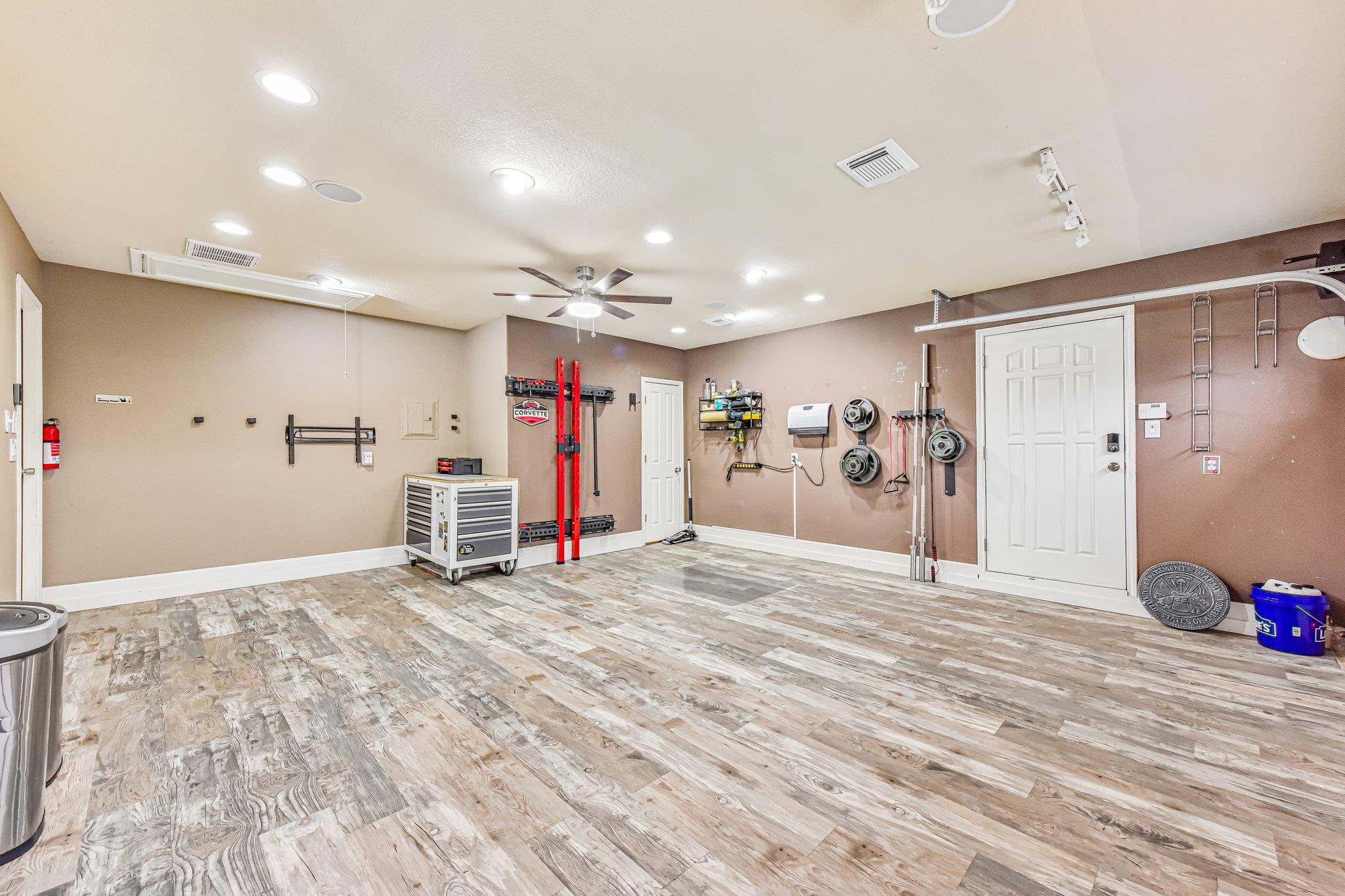 1520 Kothman Dr, Hutto, TX 78634
