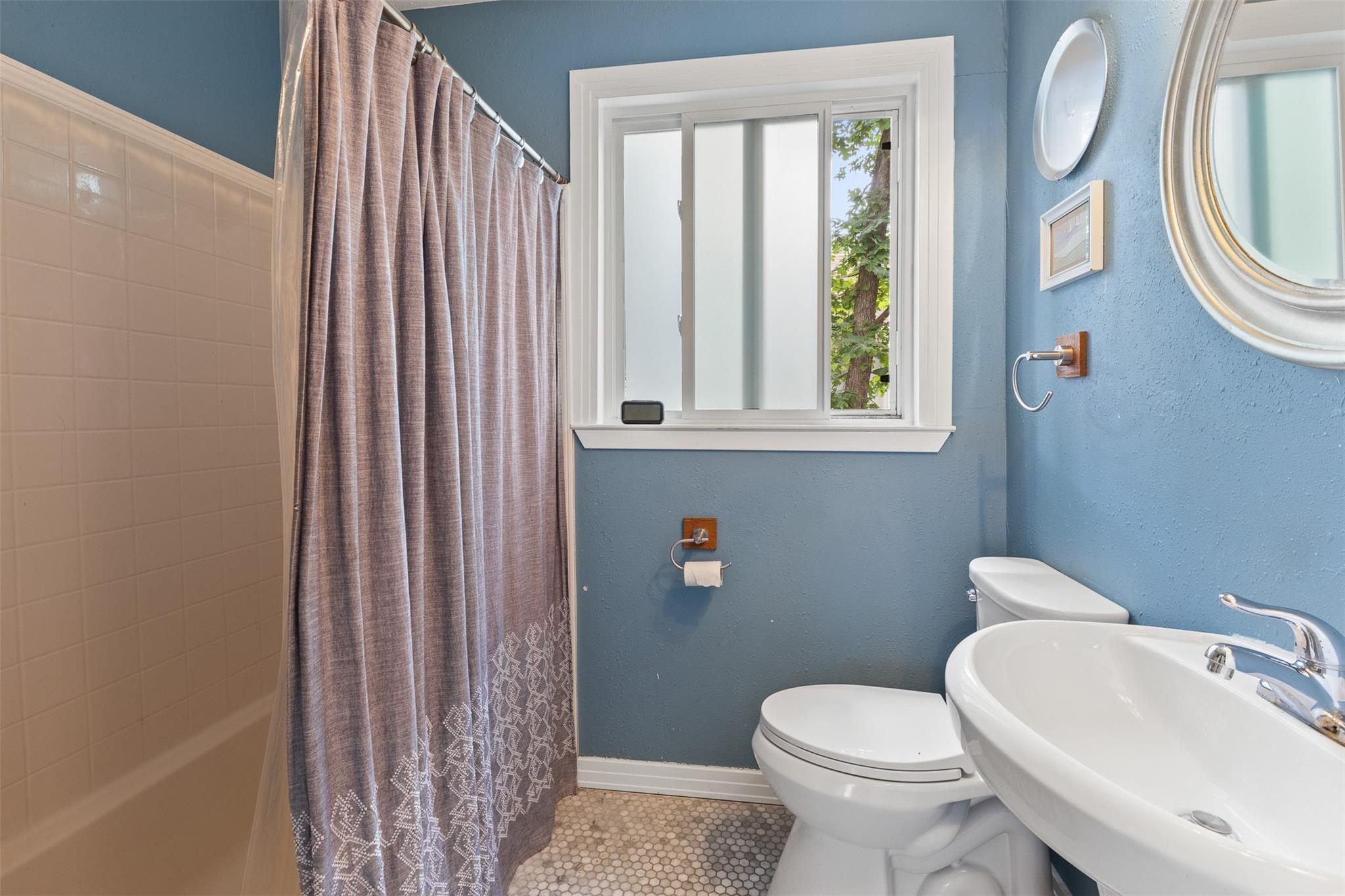1608 Cedar Ave # A, Austin, TX 78702