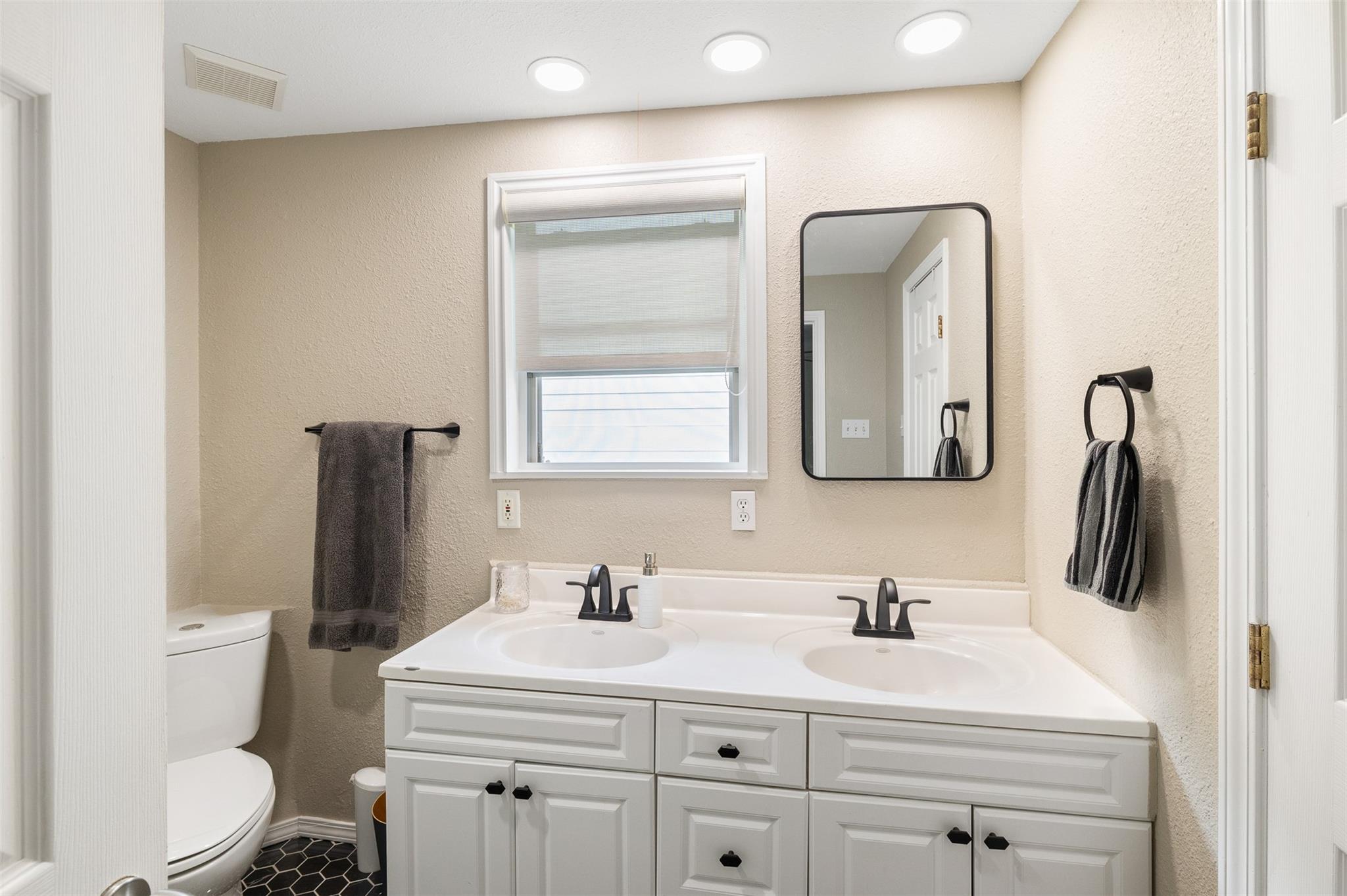 1608 Cedar Ave # A, Austin, TX 78702