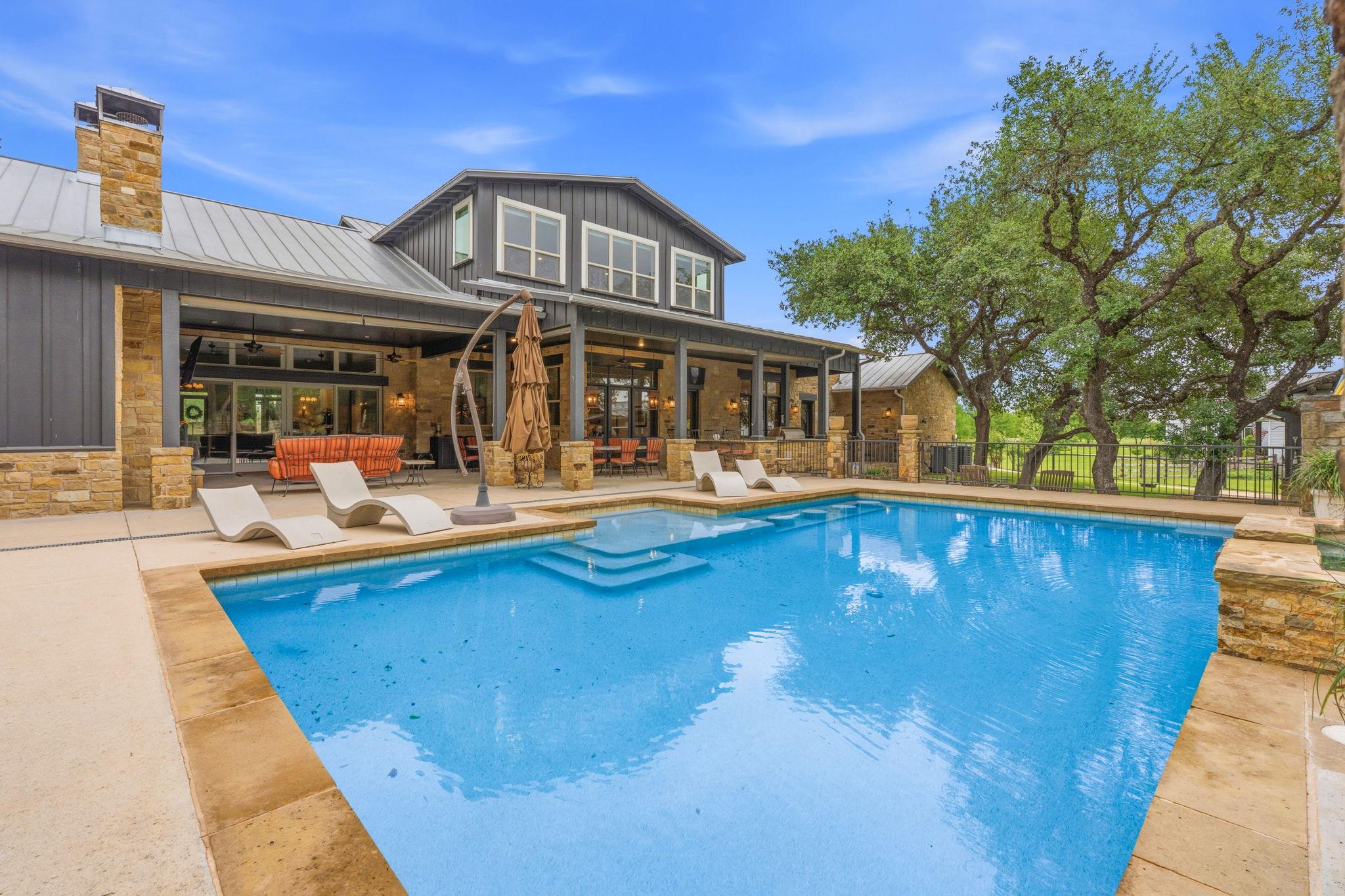 1550 Trebled Waters Trl, Driftwood, TX 78619