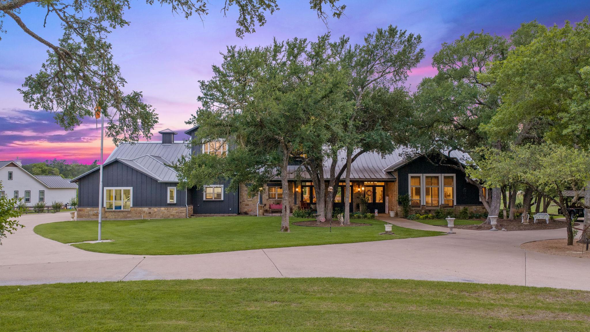 1550 Trebled Waters Trl, Driftwood, TX 78619