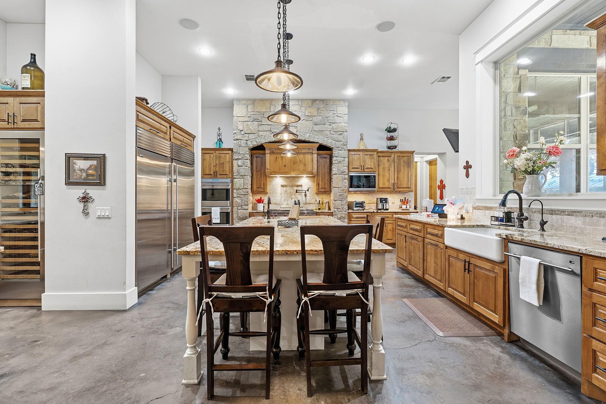 1550 Trebled Waters Trl, Driftwood, TX 78619