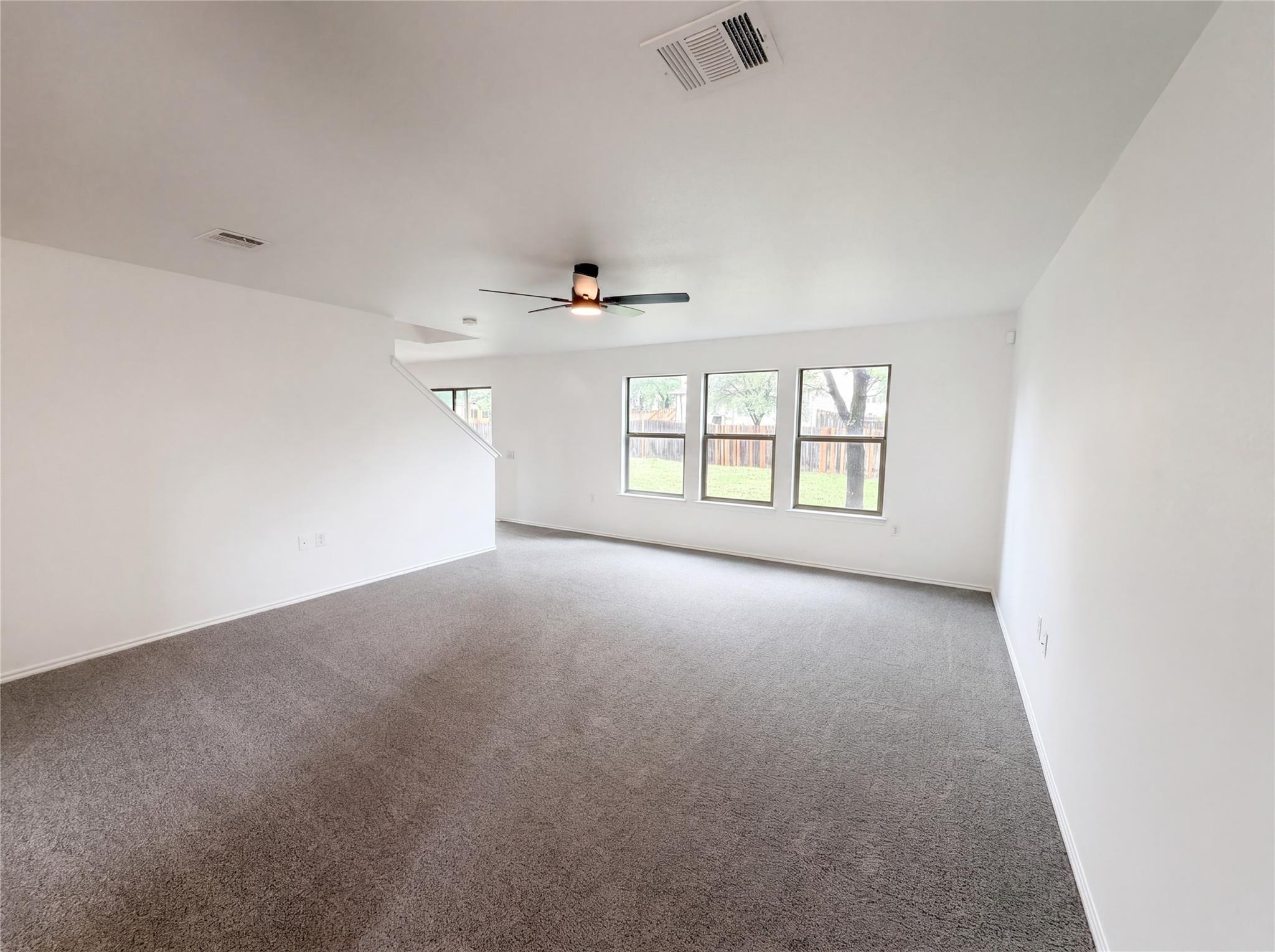 5406 S Hearsey Dr, Austin, TX 78744