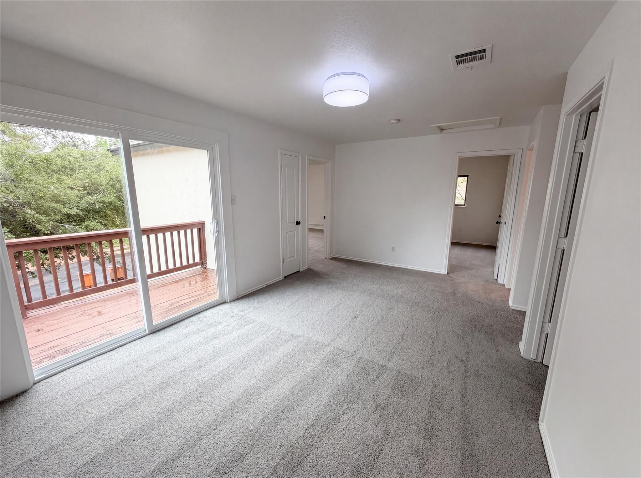 5406 S Hearsey Dr, Austin, TX 78744