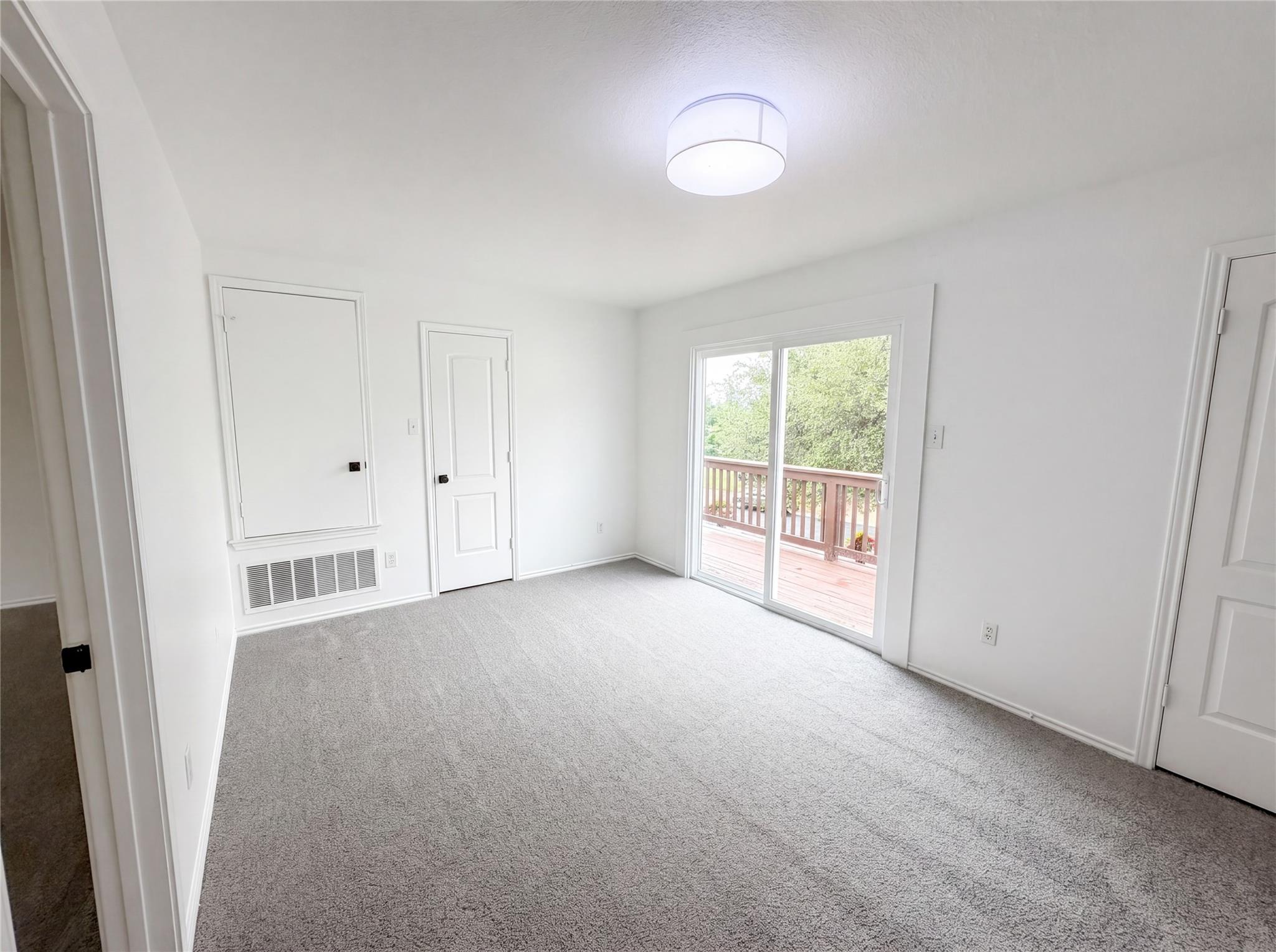 5406 S Hearsey Dr, Austin, TX 78744