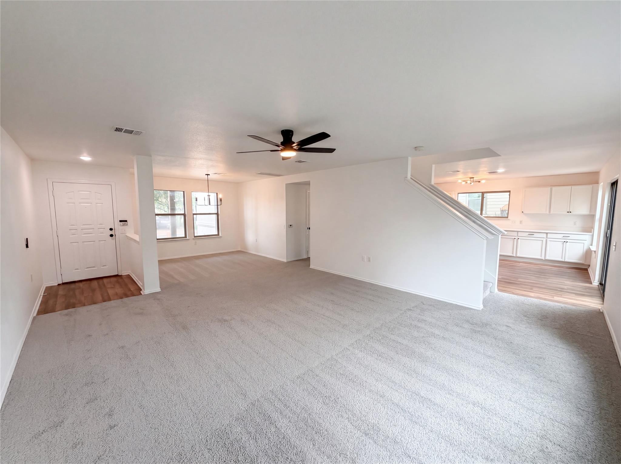 5406 S Hearsey Dr, Austin, TX 78744