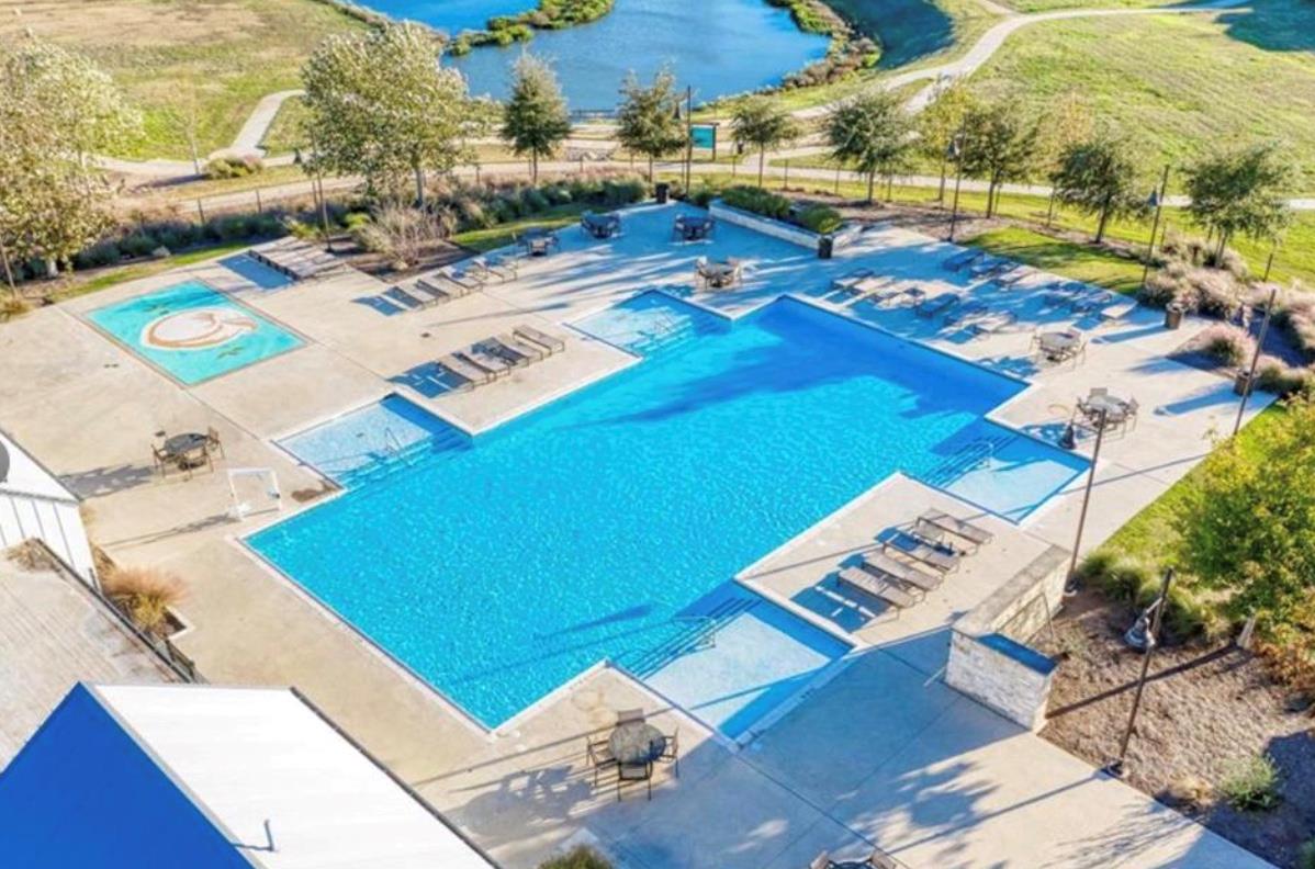 112 Creek Plum Ct, Liberty Hill, TX 78642