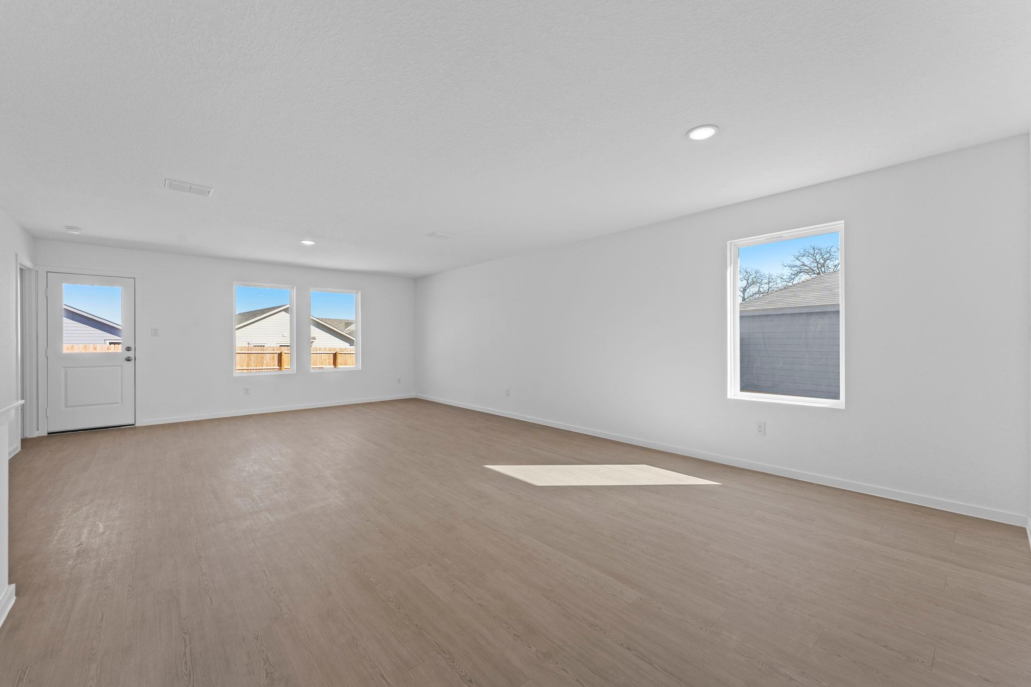 112 Ellendale Pl, Fredericksburg, TX 78624