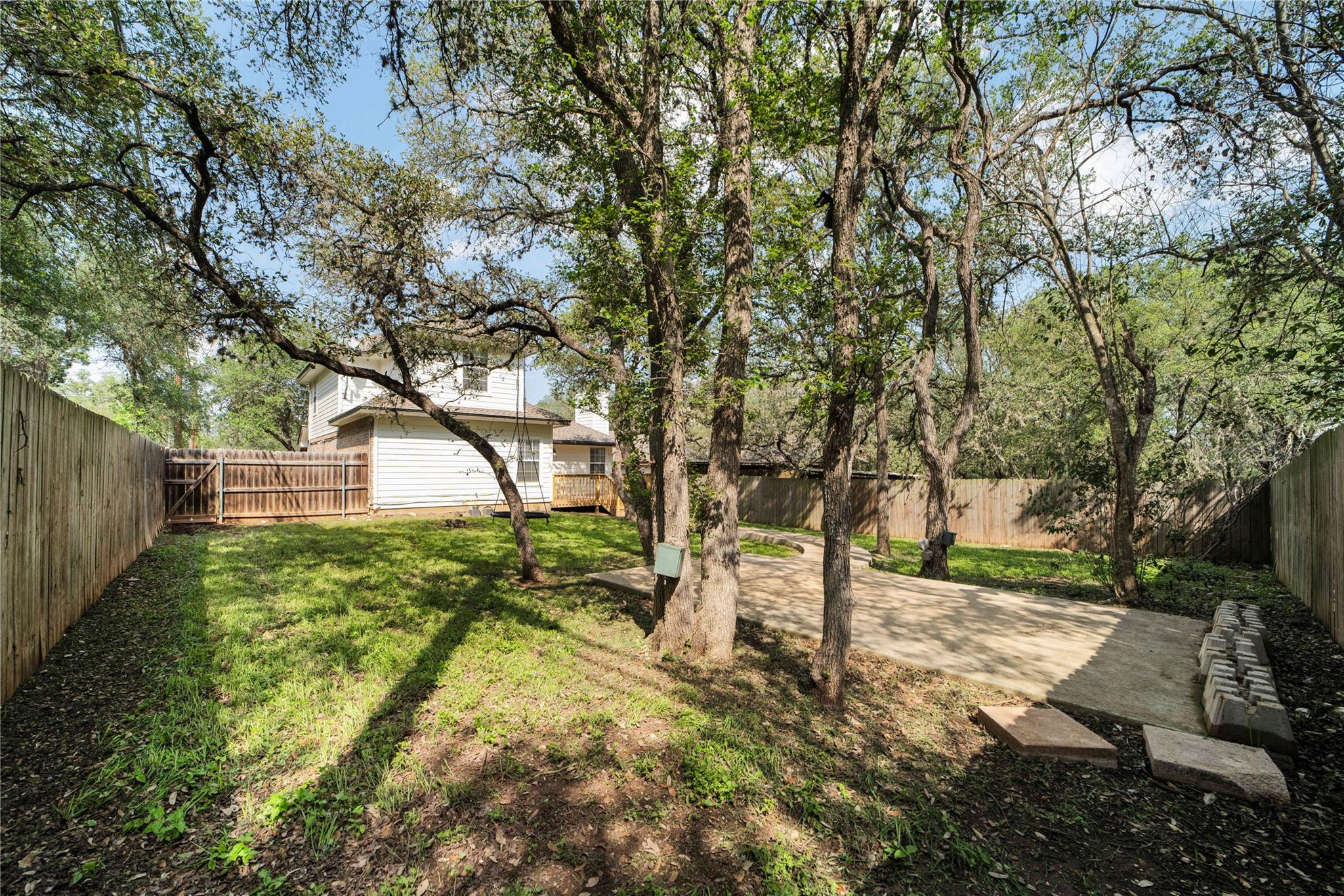 1405 Girard Ave, San Marcos, TX 78666