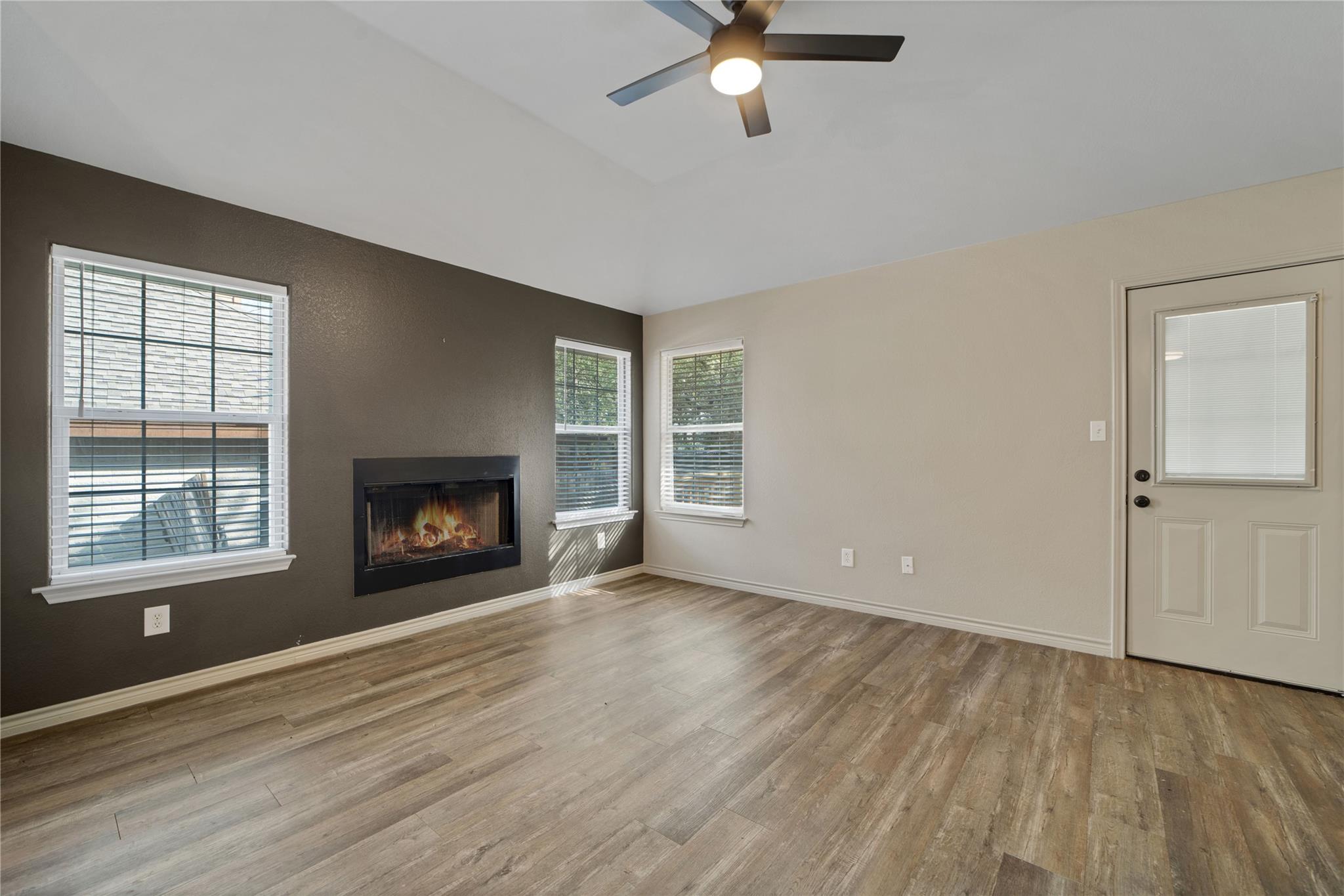 1405 Girard Ave, San Marcos, TX 78666