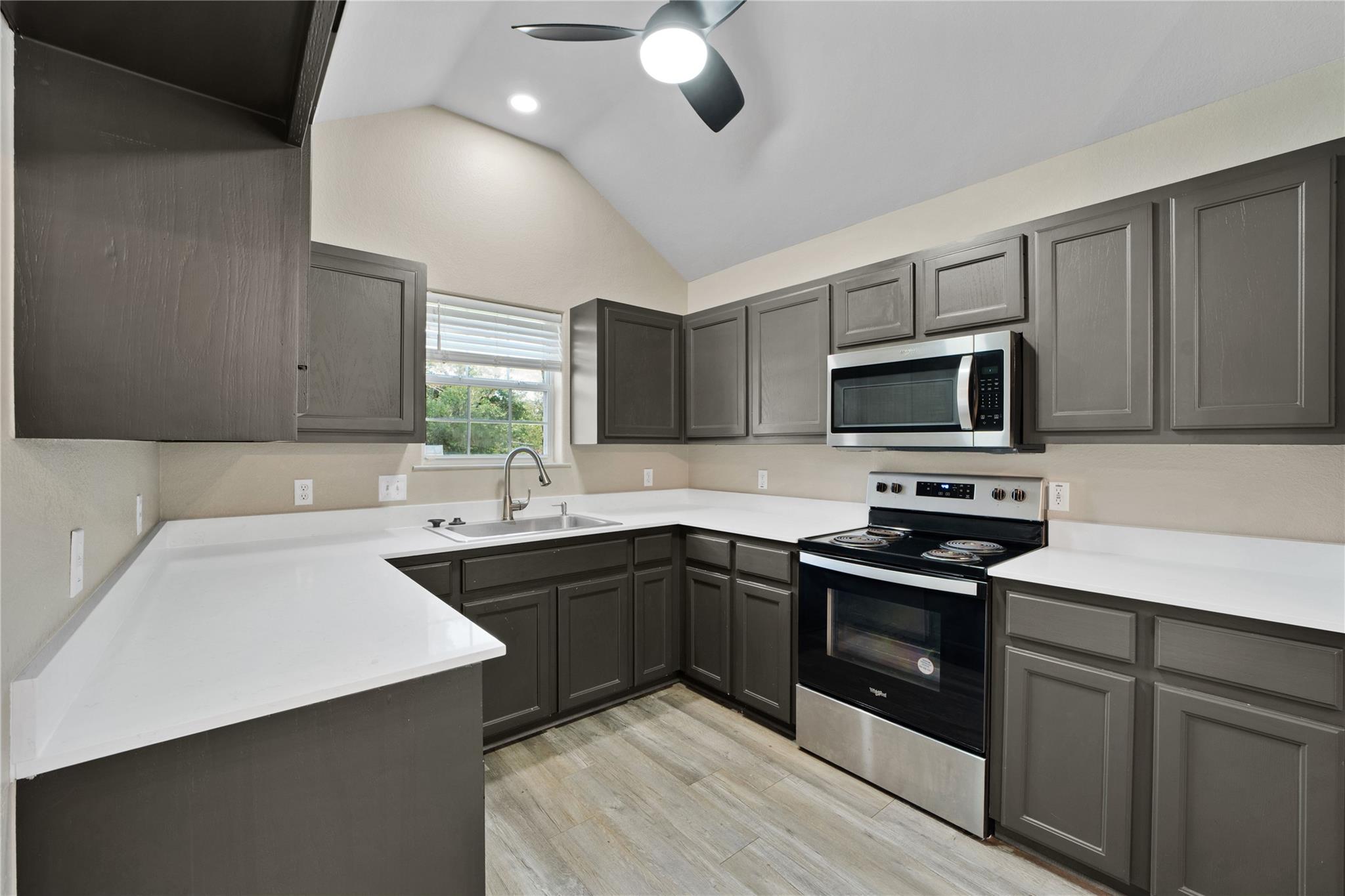 1405 Girard Ave, San Marcos, TX 78666
