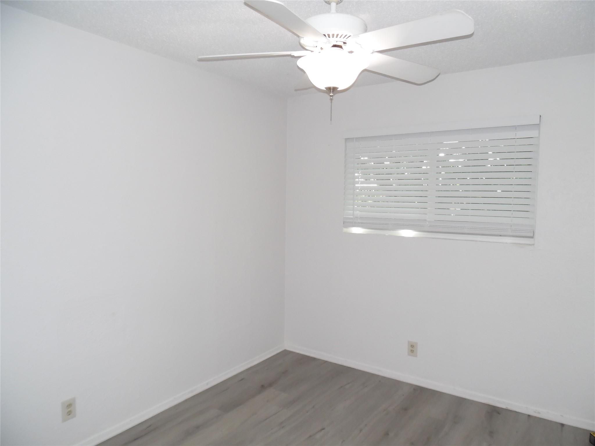 7400 Dixie Dr # B, Austin, TX 78744