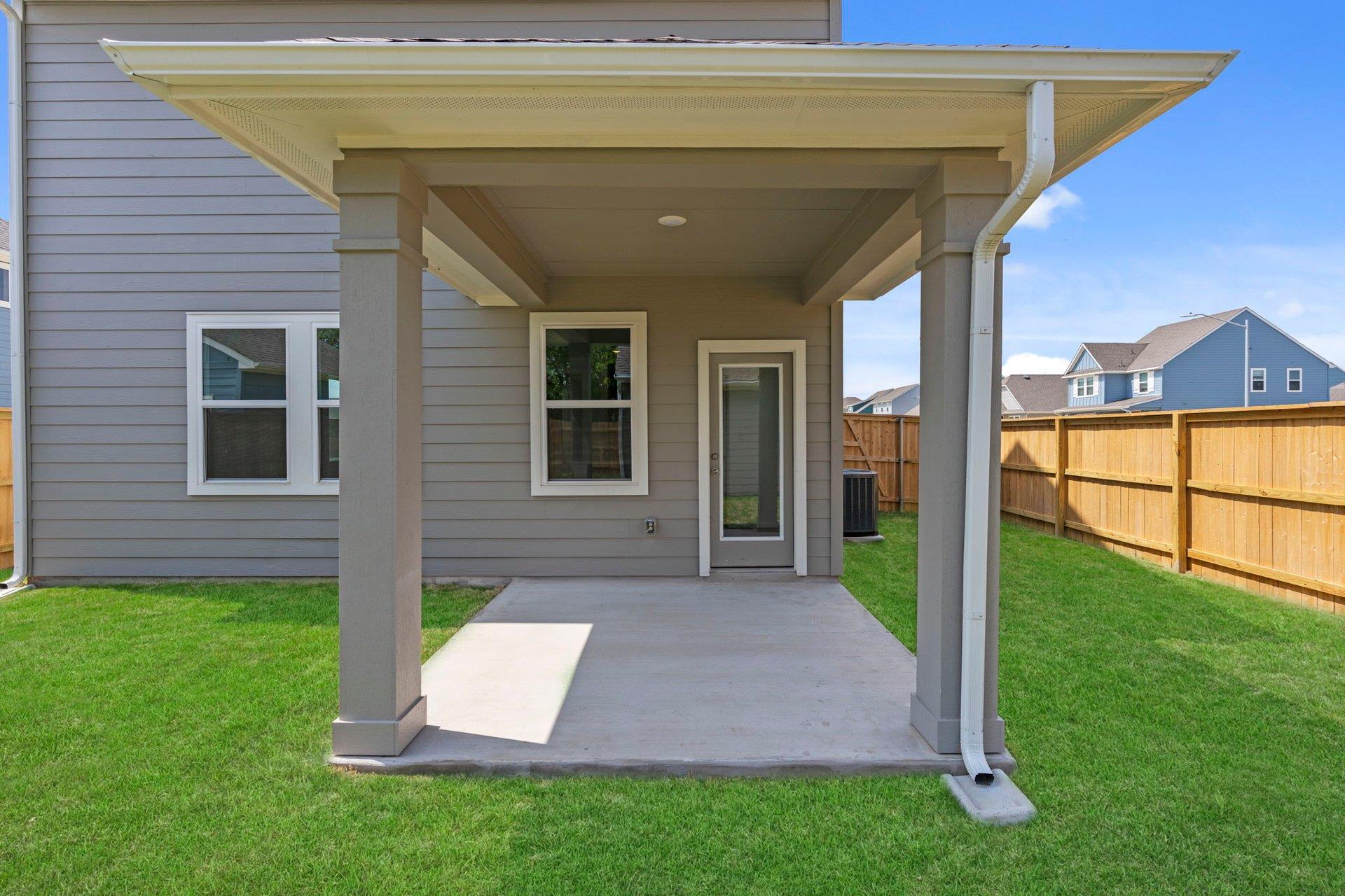 106 Pebblestream Pass, Taylor, TX 76574
