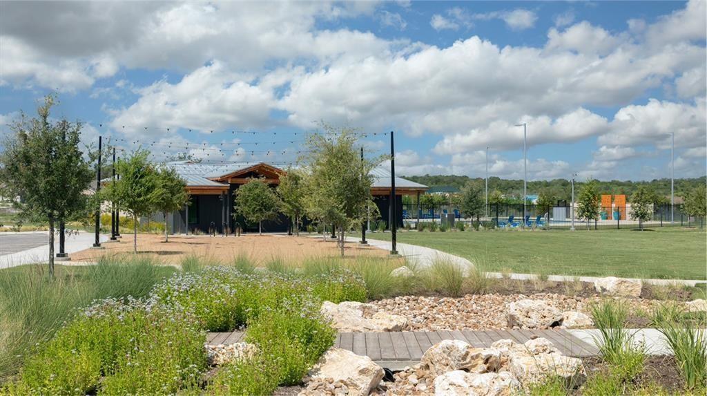 109 Patagonia, Kyle, TX 78640