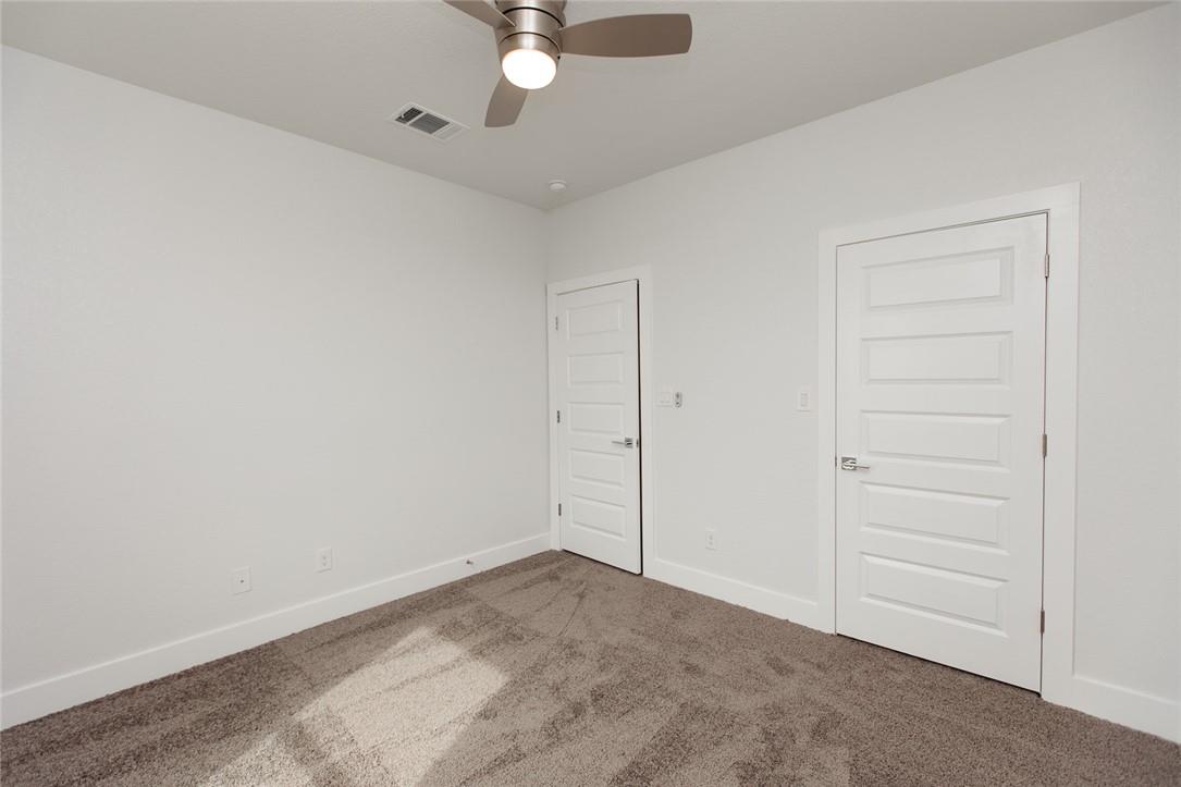 127 Loon Dr, Bastrop, TX 78602