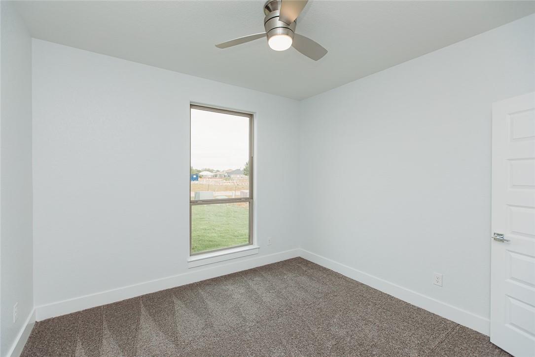 127 Loon Dr, Bastrop, TX 78602