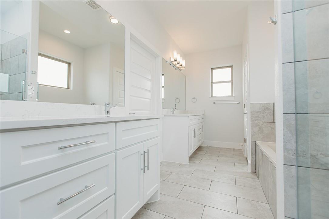 127 Loon Dr, Bastrop, TX 78602