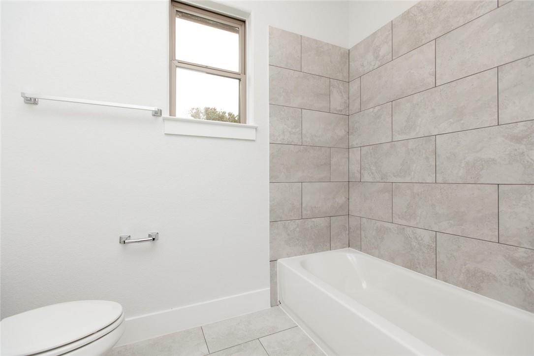 127 Loon Dr, Bastrop, TX 78602