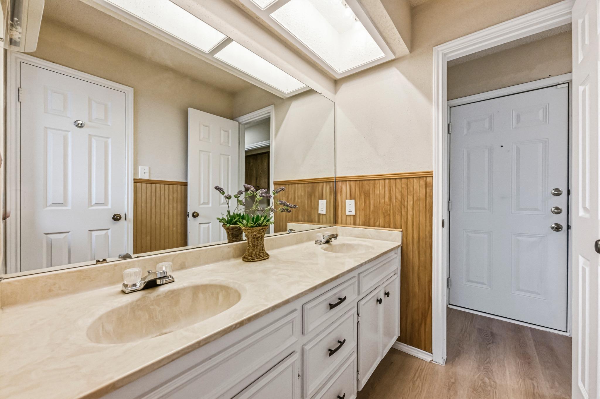 1217 Orchard Park Cir, Pflugerville, TX 78660