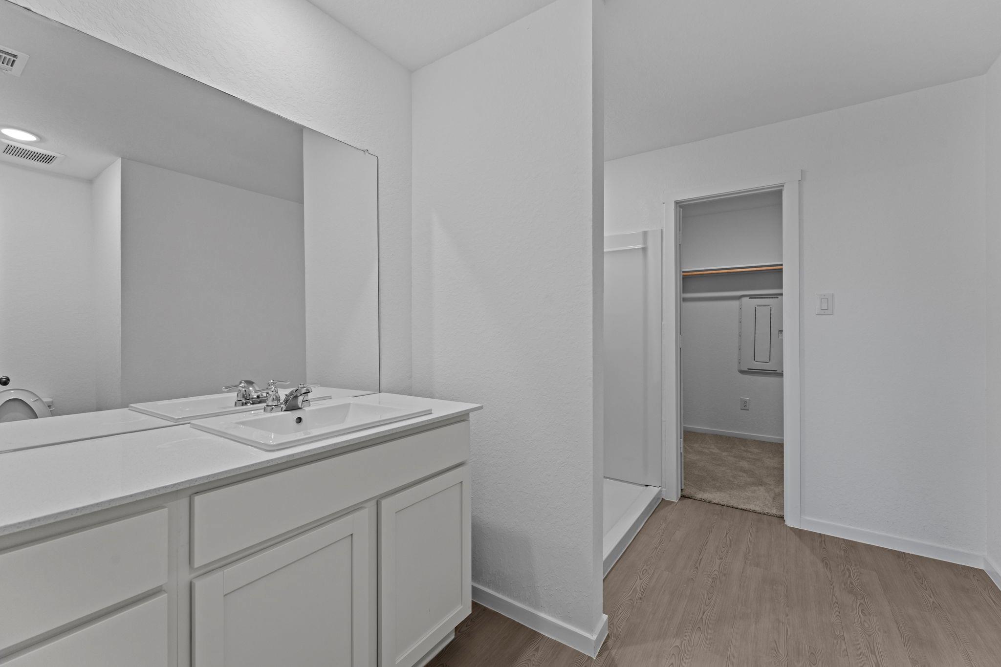 107 Ellendale Pl, Fredericksburg, TX 78624