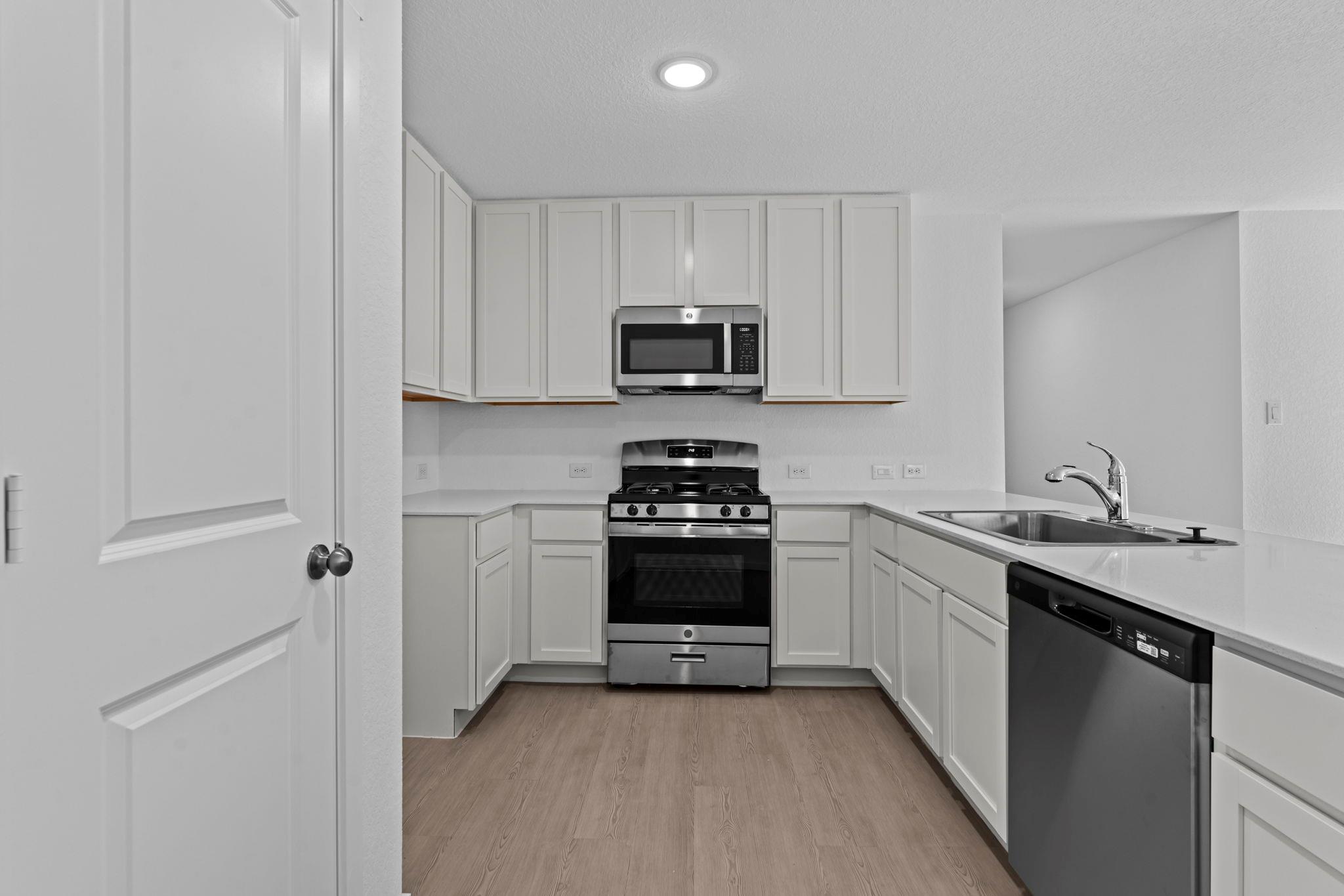 107 Ellendale Pl, Fredericksburg, TX 78624