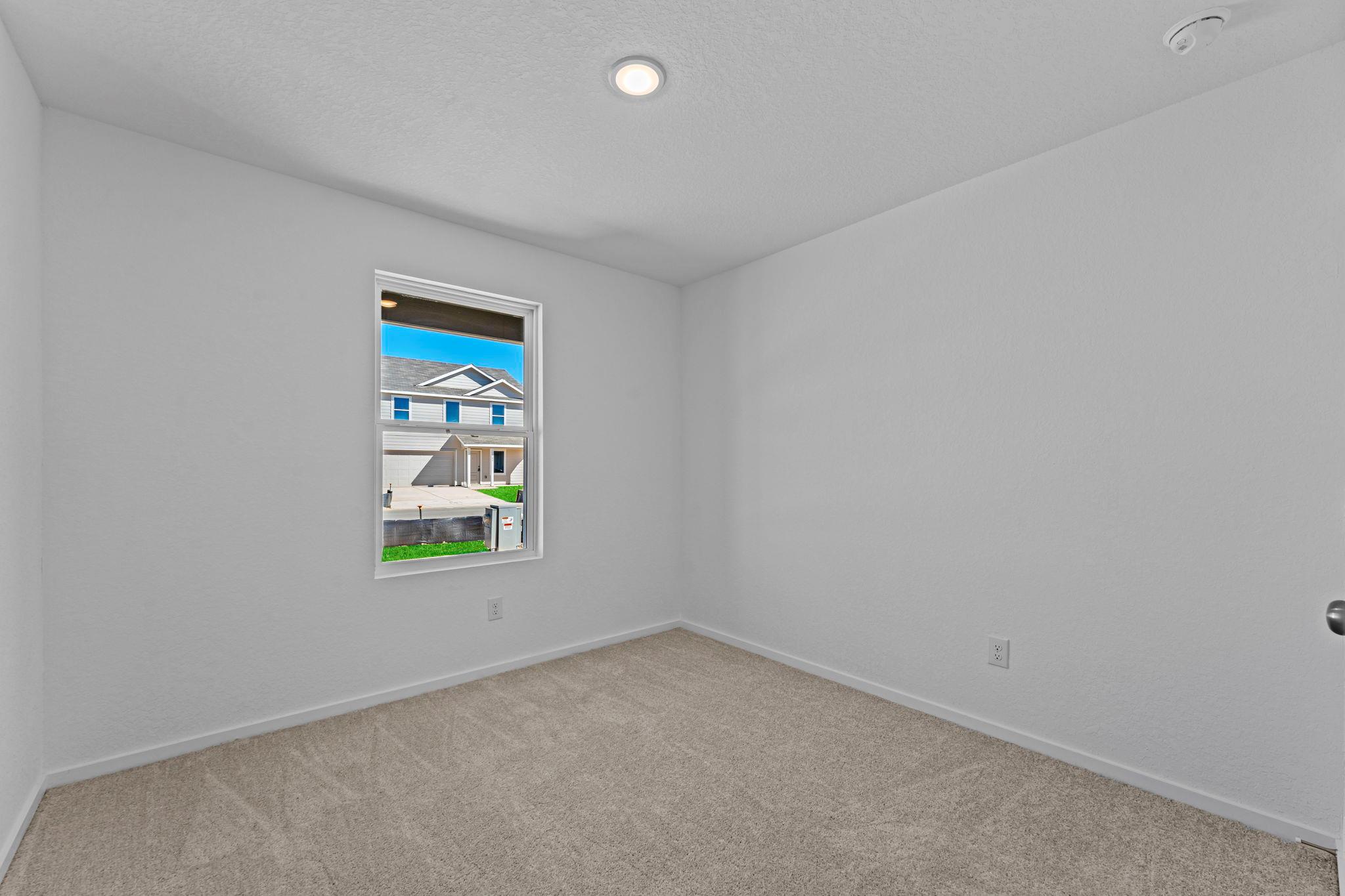 107 Ellendale Pl, Fredericksburg, TX 78624