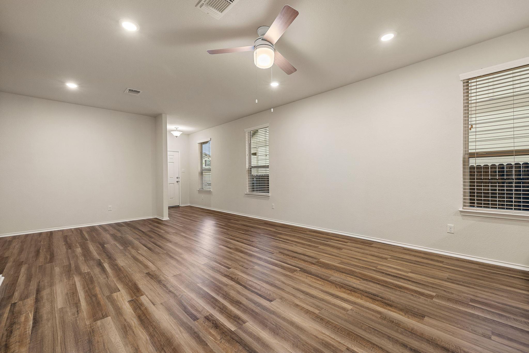 284 Zuma Dr, Liberty Hill, TX 78642
