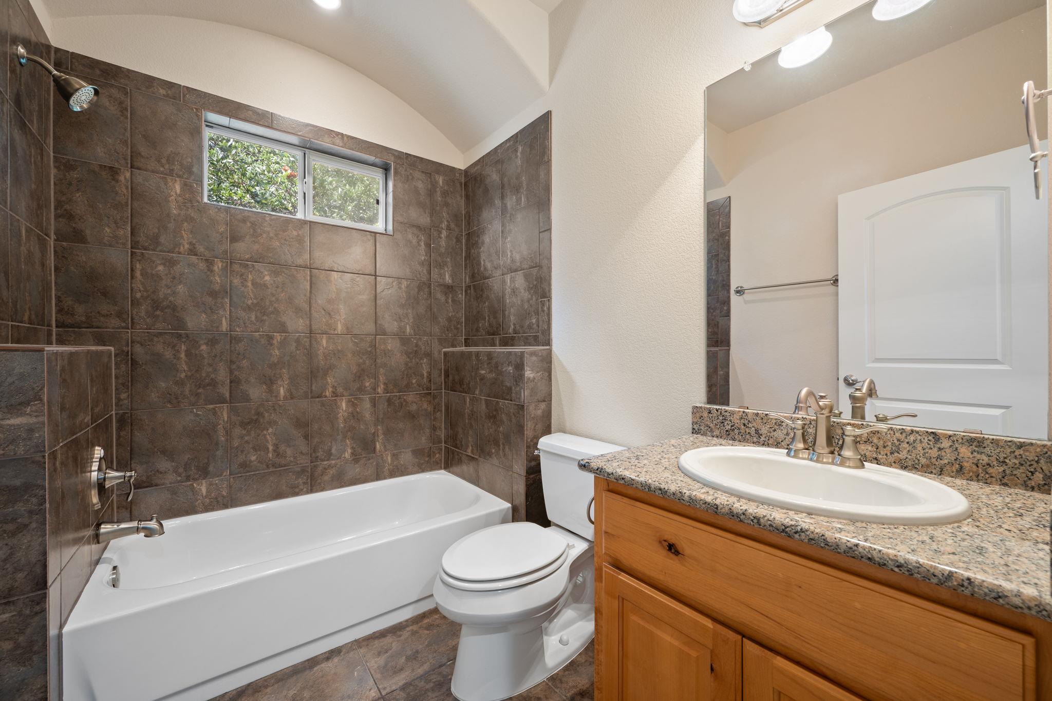 20510 Houston Cv, Lago Vista, TX 78645
