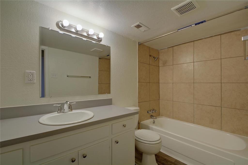 1825 Wooten Park Dr # 101, Austin, TX 78757