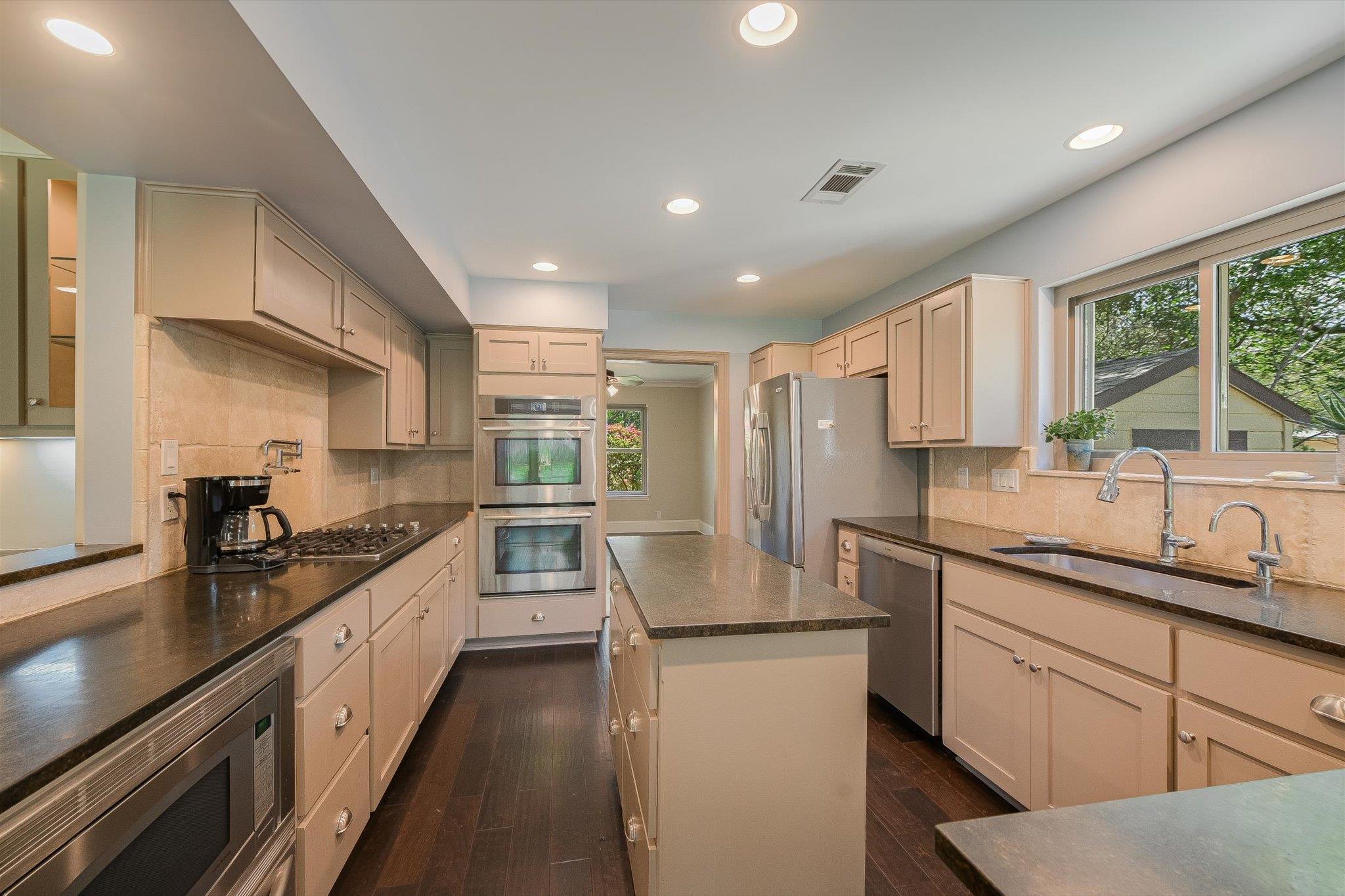 4900 Backtrail Dr, Austin, TX 78731