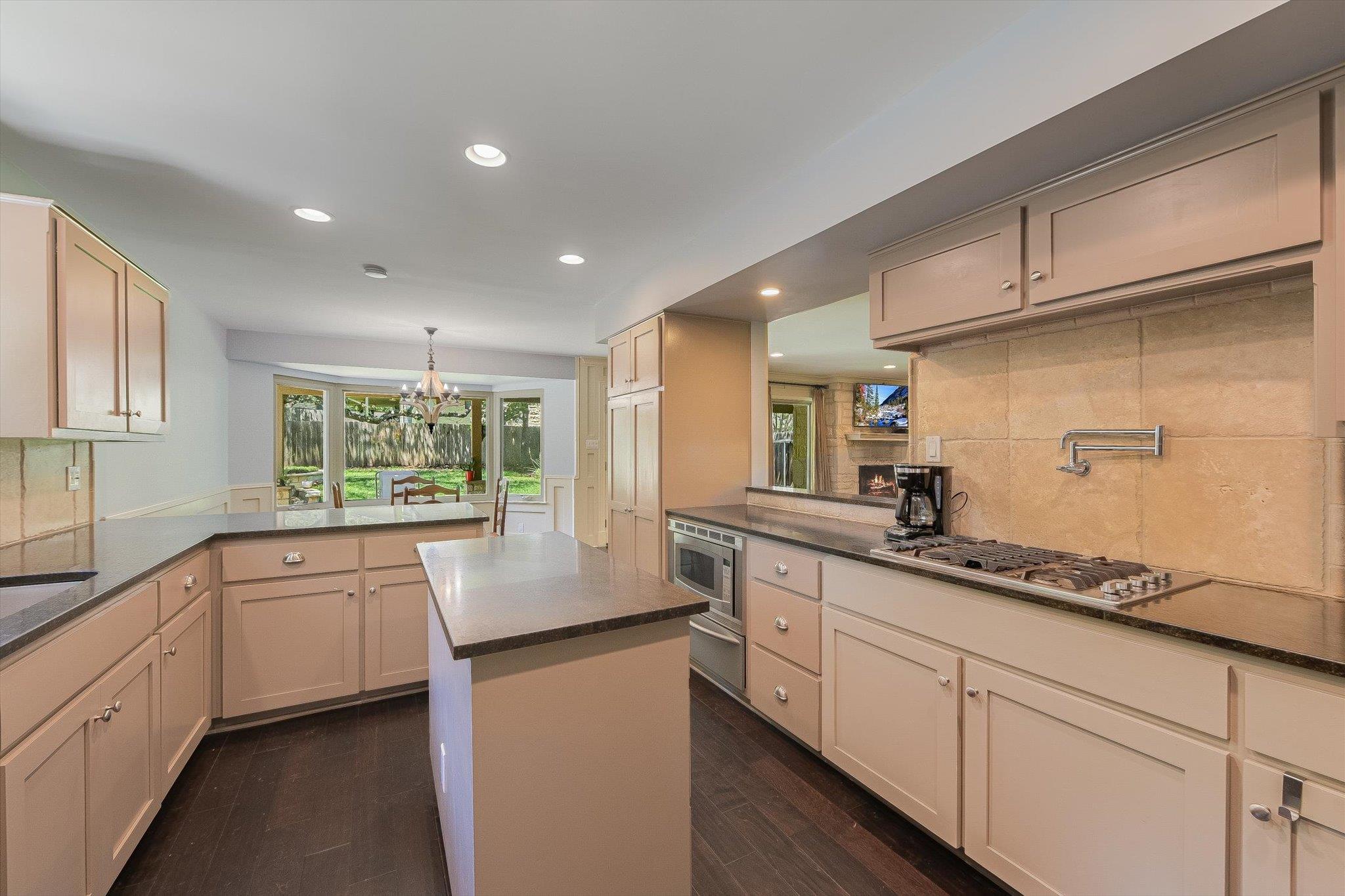 4900 Backtrail Dr, Austin, TX 78731