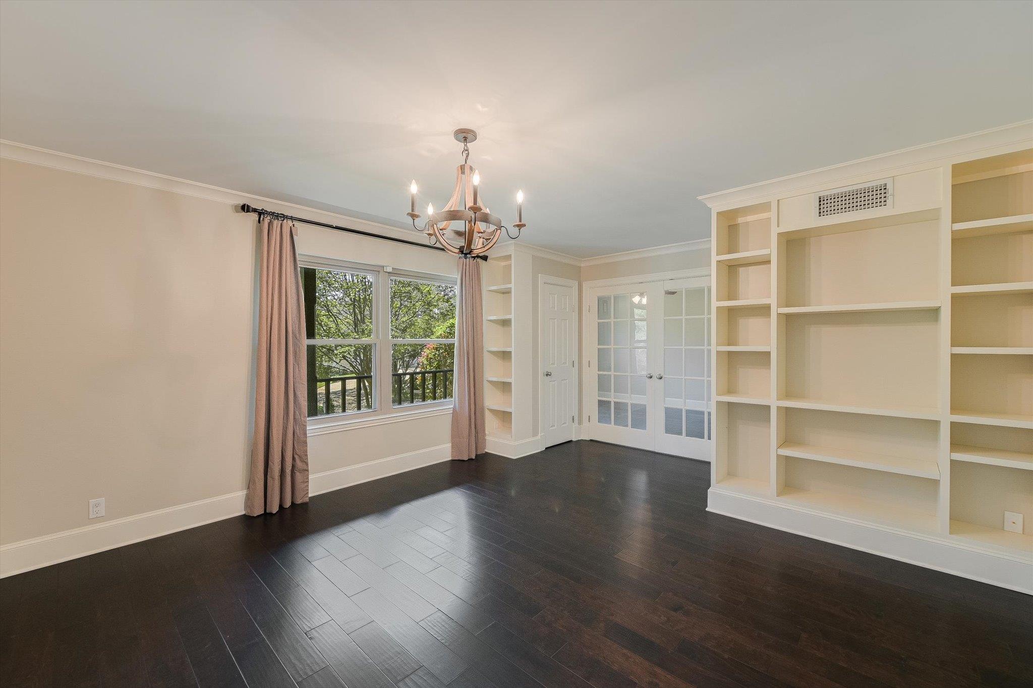 4900 Backtrail Dr, Austin, TX 78731