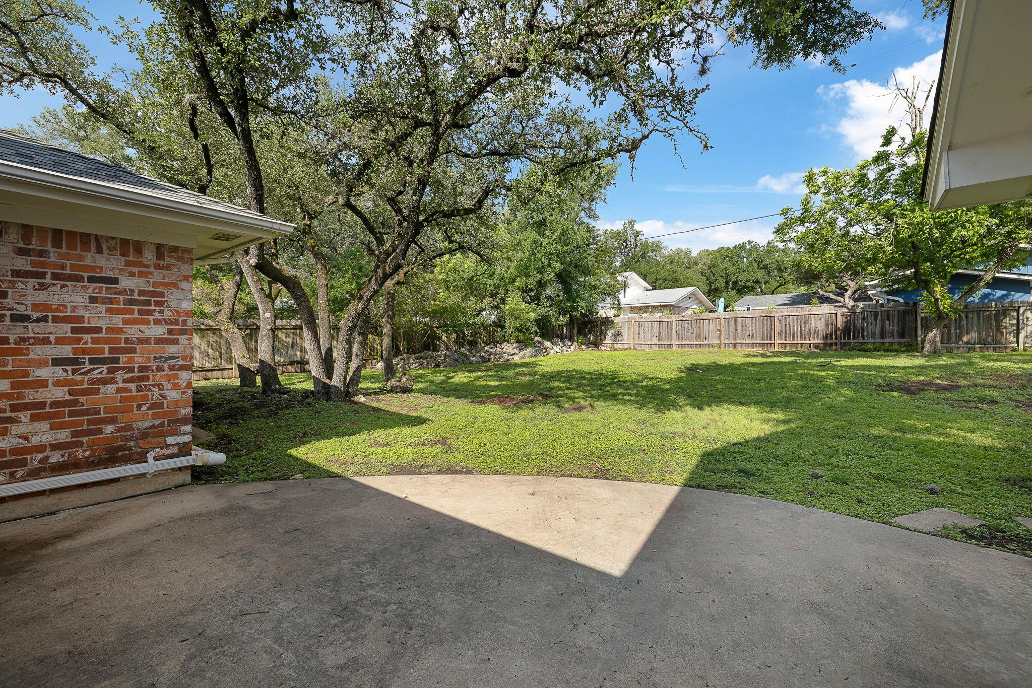8618 Willowick Dr, Austin, TX 78759