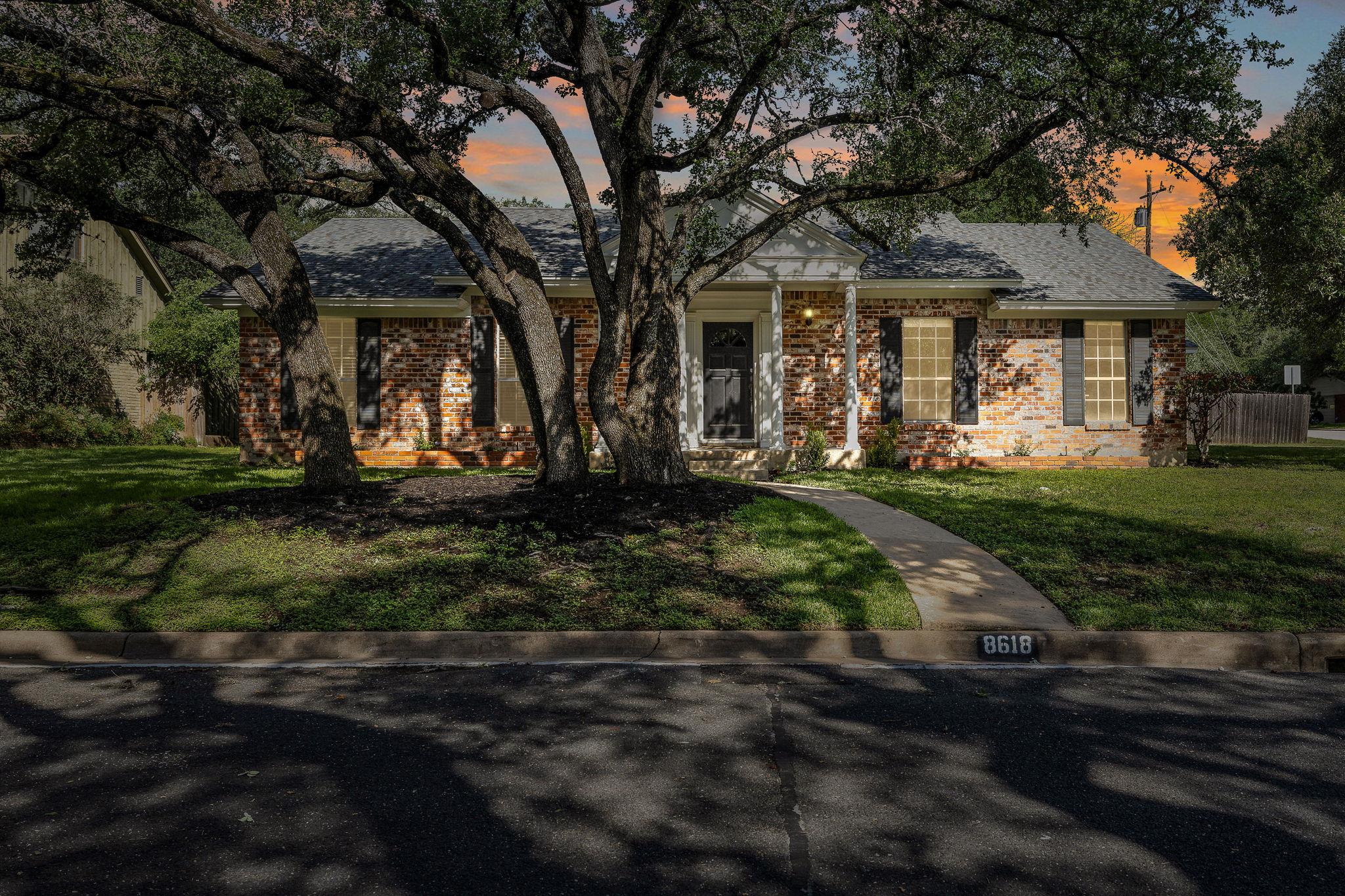 8618 Willowick Dr, Austin, TX 78759